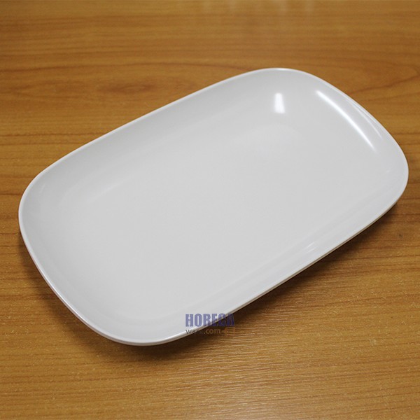 จานสี่เหลียม 8.5นิ้ว [สีครีม] ตราปลายิ้ม