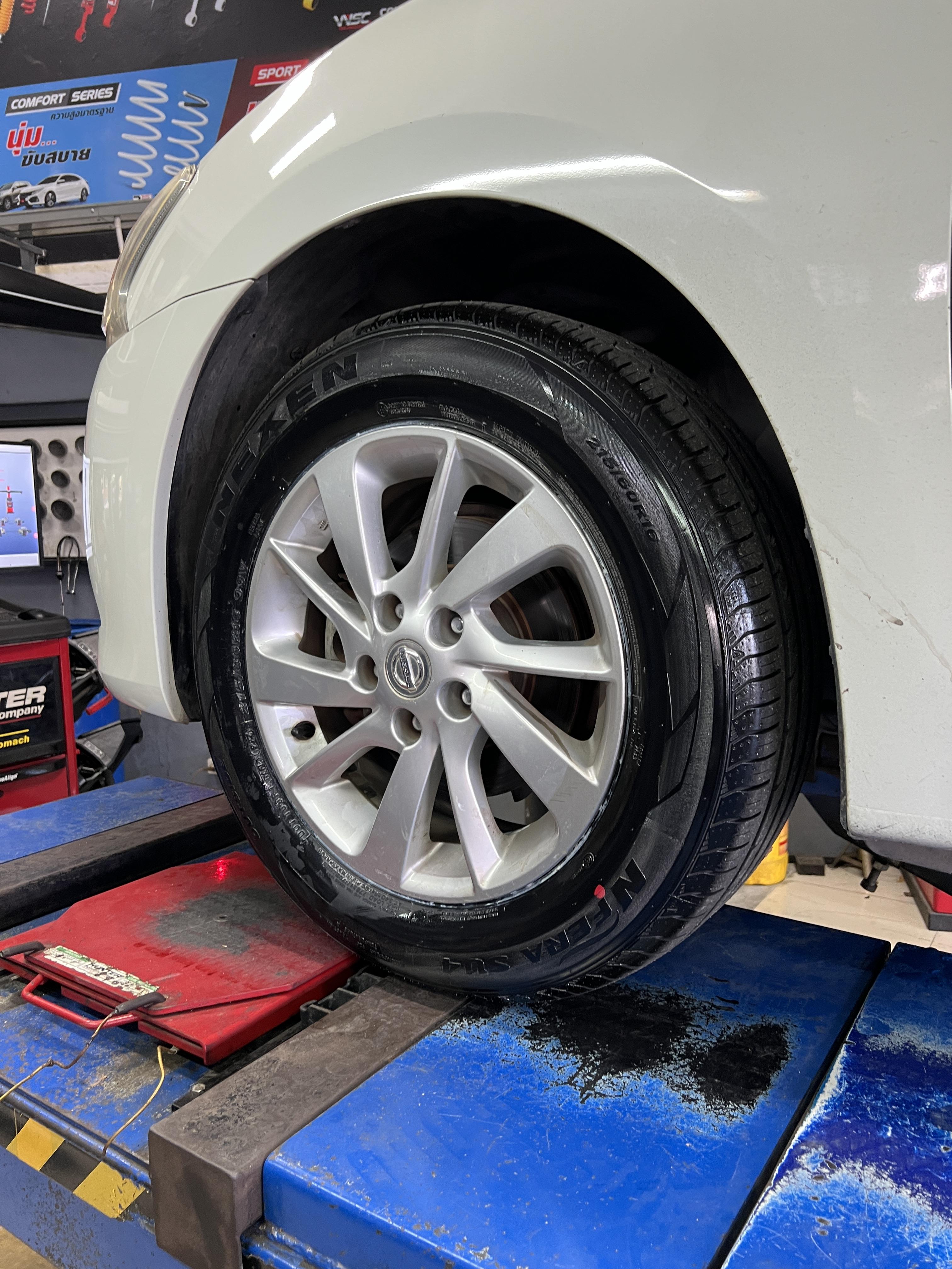NISSAN SLYPHY เข้ารับบริการเปลี่ยนยางรถยนต์ [+] 𝗡𝗘𝗫𝗘𝗡 𝗡'𝗙𝗘𝗥𝗔 𝗦𝗨4 215/60R16 *เฉาพาะ NEXEN ประกันยาง 1 ปี หรือ 25,000 กม. บาด บวม เบียด แตก ระเบิด เปลี่ยนเส้นใหม่ ครับ *เพื่อความสะดวกในการรับบริการ นัดหมายเวลาก่อนเข้ารับบริการทุกครั้งครับ 𝙊𝙪𝙧 𝙎𝙚𝙧𝙫𝙞𝙘𝙚 บริการทางร้านเรารับทำอะไรบ้าง 🔧 มียางรถยนต์ทุกยี่ห้อให้เลือกซื้อ 🔧 โช้คอัพ สปริง 🔧 เช็คช่วงล่าง แก้ปัญหาให้ตรงจุด 🔧 ติดตั้งยางแบบไร้รอย 100% 🔧 บริการสลับยาง ตามอายุ 🔧 บริการล้างลิ้นปีกผีเสื้อ 🔧 บริการเช็คระยะรถยนต์ 🔧 เปลี่ยนถ่ายของเหลวทั้งระบบ 🔧 ตั้งศูนย์ด้วยเครื่อง HUNTER นำเข้าจาก USA สอบถามข้อมูลเพิ่มเติม หรือนัดหมายเข้ารับบริการ ☎️ : 08-6569-1915 ☎️ : 08-6544-5963 Line id : @88rw Tiktok : https://www.tiktok.com/@88rwycrr Youtube : https://youtube.com/@88rw Facebook : https://www.facebook.com/88rwtire Location : https://goo.gl/maps/HrNUAZXPN94KvxZ98?coh=178573&entry=tt #รถยนต์มีปัญหาไม่รู้ต้องแก้ตรงไหน ทางเรายินดี ตรวจหาปัญหาและหาวิธีแก้ บอกลูกค้าก่อนลงมือทำเสมอราคาเป็นธรรมไม่เอาเปรียบ สบายใจคุณลูกค้า ร้านยางเจริญรุ่งเรือง ยินดีต้อนรับครับ