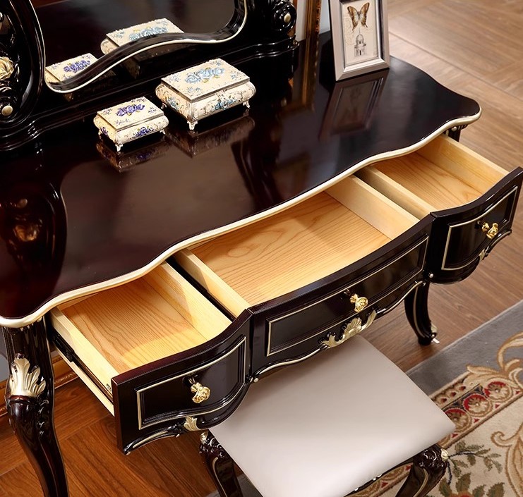 โต๊ะเครื่องแป้งหรู 02