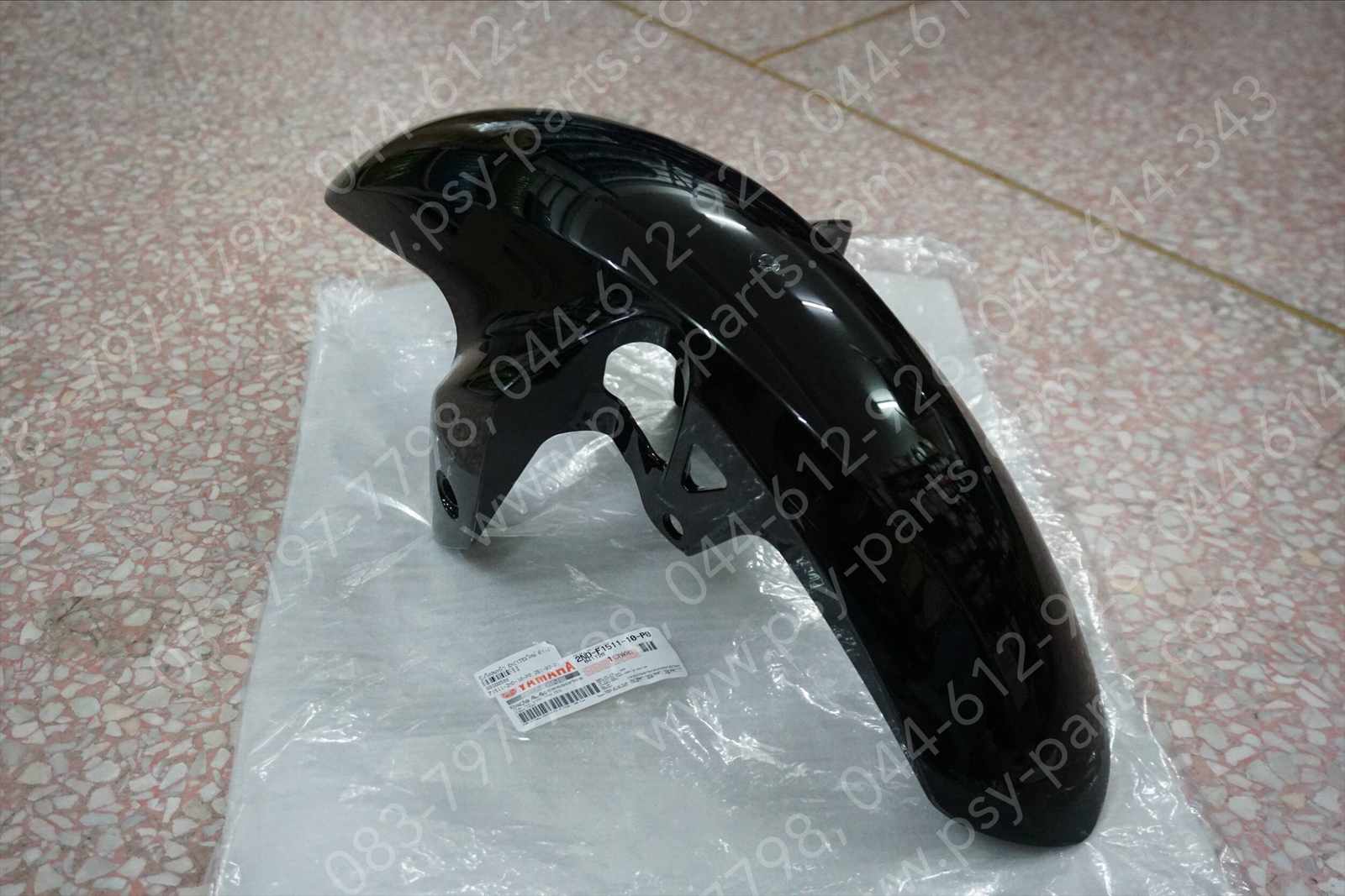 บังโคลนหน้า EXCITER 155 แท้ๆ สีดำเงา 2ND-F1511-10-P0 (รุ่นใหม่มีรูตรงปีกบังโคลน)