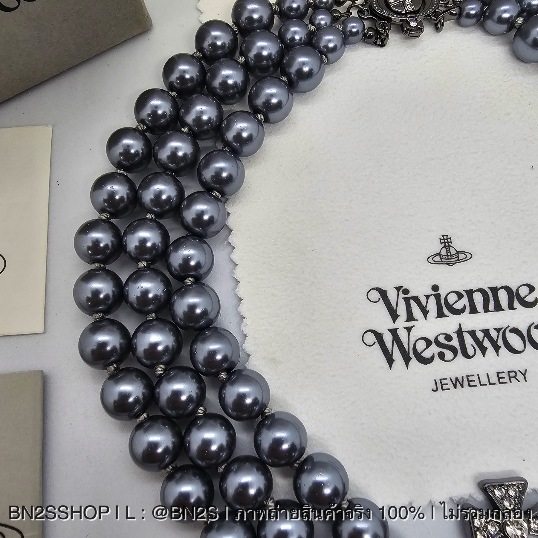 Vivienne Westwood Three Row Chocker สร้อยคอวิเวียน จี้ดาวเสาร์ 3 เส้น งานสวย ไข่มุกสีดำ