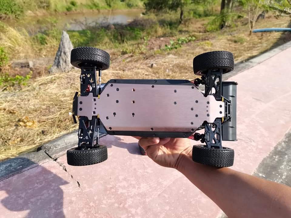 รถบังคับวิทยุ: Wltoys Item No:124018 มาตราส่วน: 1/12 ความเร็วสูงสุด: 60 กม. / ชม ระบบพลังงาน ESC: แผงวงจรรวม Motor:550 brushed motor