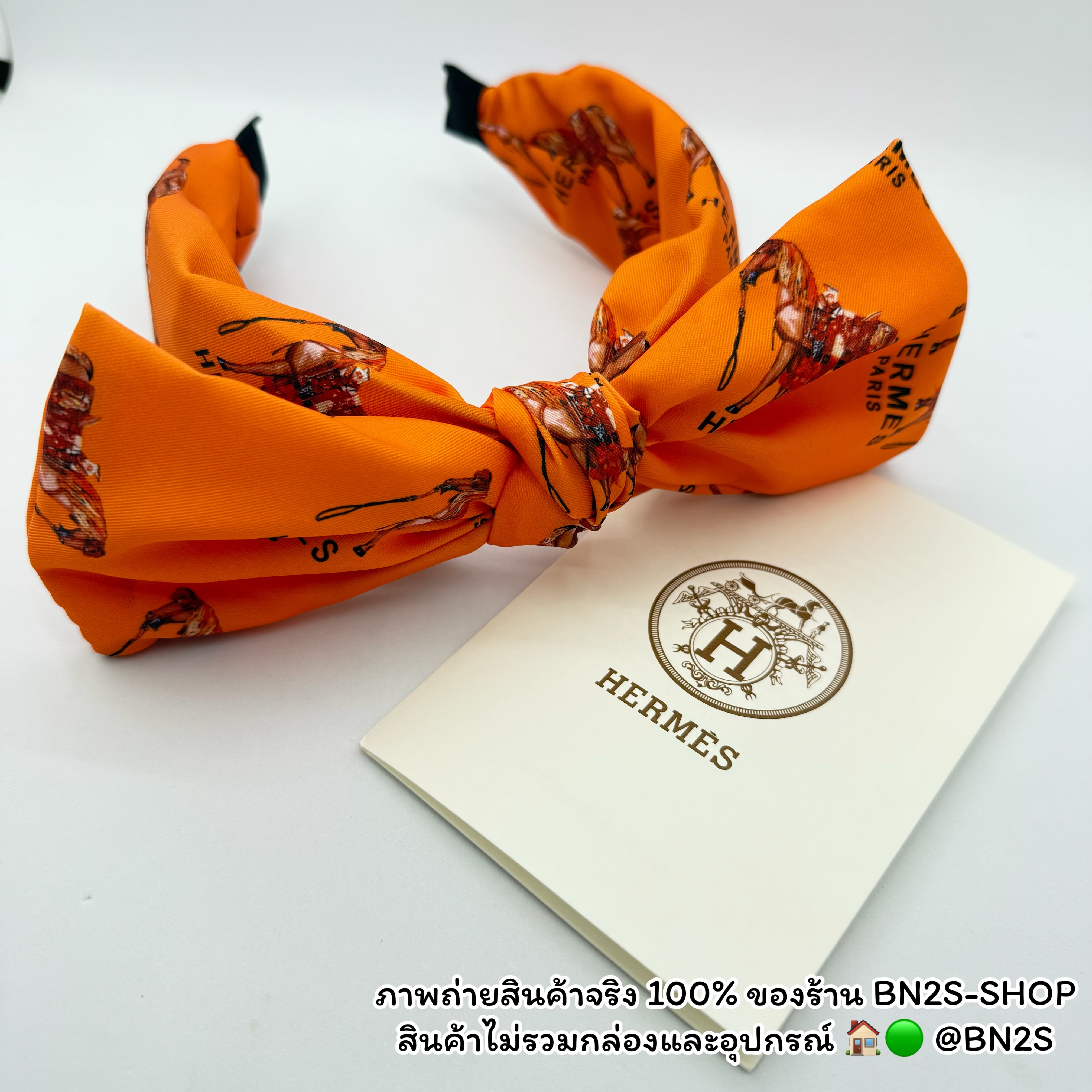 Hermes Headband ที่คาดผมแอร์เมส ผ้าไหมสีส้ม สกรีนลายม้า งานสวย พร้อมส่ง