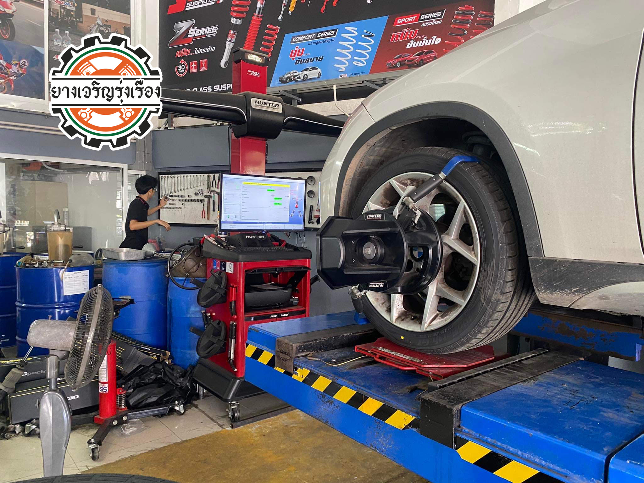 BMW X1 เข้ารับบริการเปลี่ยนยางรถยนต์ ขอยางคุณภาพและผลิตญี่ปุ่น ☄️YOKOHAMA BLUEARTH GT 95W ขนาด 225/45R18 𝙊𝙪𝙧 𝙎𝙚𝙧𝙫𝙞𝙘𝙚 บริการทางร้านเรารับทำอะไรบ้าง 🔧 ติดตั้งยางแบบไร้รอย 100% 🔧 บริการสลับยาง ตามอายุ 🔧 มียางรถยนต์ทุกยี่ห้อให้เลือกซื้อ 🔧 เช็คช่วงล่าง แก้ปัญหาให้ตรงจุด 🔧 บริการล้างลิ้นปีกผีเสื้อ 🔧 บริการเช็คระยะรถยนต์ 🔧 เปลี่ยนถ่ายของเหลวทั้งระบบ 🔧 ตั้งศูนย์ด้วยเครื่อง HUNTER นำเข้าจาก USA สอบถามข้อมูลเพิ่มเติม หรือนัดหมายเข้ารับบริการ Tel : 08-6569-1915 Tel : 08-6544-5963 Line id : @88rw Tiktok : https://www.tiktok.com/@88rwycrr Youtube : https://youtube.com/@88rw Facebook : https://www.facebook.com/88rwtire Location : https://goo.gl/maps/HrNUAZXPN94KvxZ98?coh=178573&entry=tt #รถยนต์มีปัญหาไม่รู้ต้องแก้ตรงไหน ทางเรายินดี ตรวจหาปัญหาและหาวิธีแก้ บอกลูกค้าก่อนลงมือทำเสมอราคาเป็นธรรมไม่เอาเปรียบ สบายใจคุณลูกค้า ---------------------------------- ดูแลให้คำปรึกษาทุกปัญหาคาใจ ไม่ทิ้งลูกค้า มีบริการหลังการขาย 【ให้ผู้เชี่ยวชาญของเรา ดูแลรถคุณ】 ร้านยางเจริญรุ่งเรือง ยินดีต้อนรับครับ ---------------------------------- #โช๊คอัพรถยนต์ #monroe #yss #kayaba #profender #ร้านยางเจริญรุ่งเรือง #นนทบุรี #งามวงศ์วาน #amsfix #บริการช่วงล่างรถยนต์ #ซ่อมบำรุงช่วงล่าง #เซทอัพโช๊คอัพรถยนต์