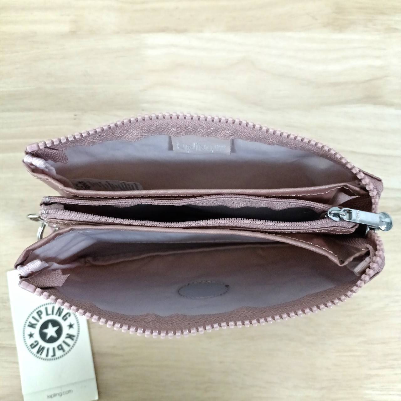 กระเป๋าคล้องมือ Kipling Creativity Large Pouch คิปลิ้ง