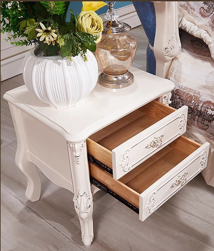 โต๊ะหัวเตียง โต๊ะหัวเตียงหลุยส์ 05