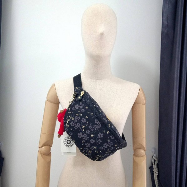 KIPLING กระเป๋าสะพาย กระเป๋าคิปลิ้ง Pac Man Fresh Waist Pack