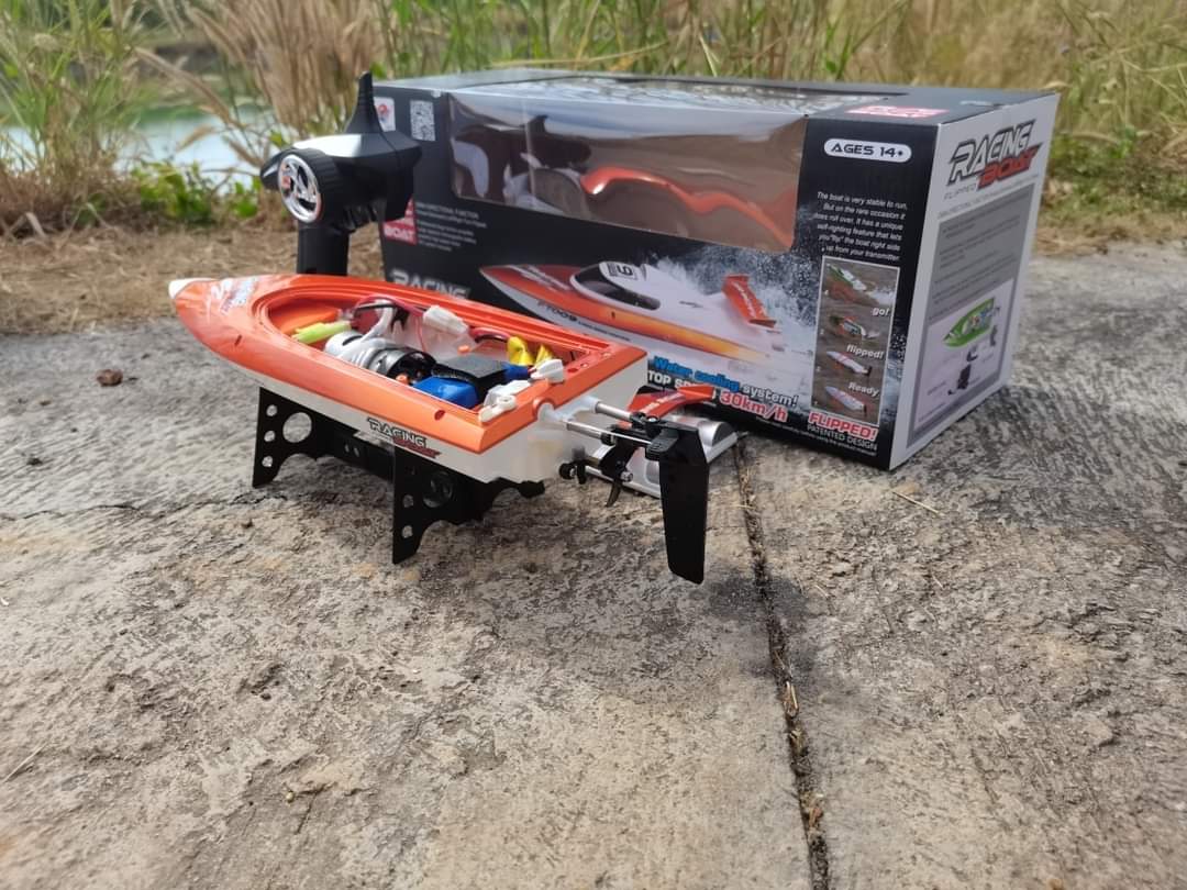 เรือเร็วบังคับวิทยุ FT009 RC SPEED30KMH 2.4GHZ RACING BOAT สินค้าชุดพร้อมเล่น