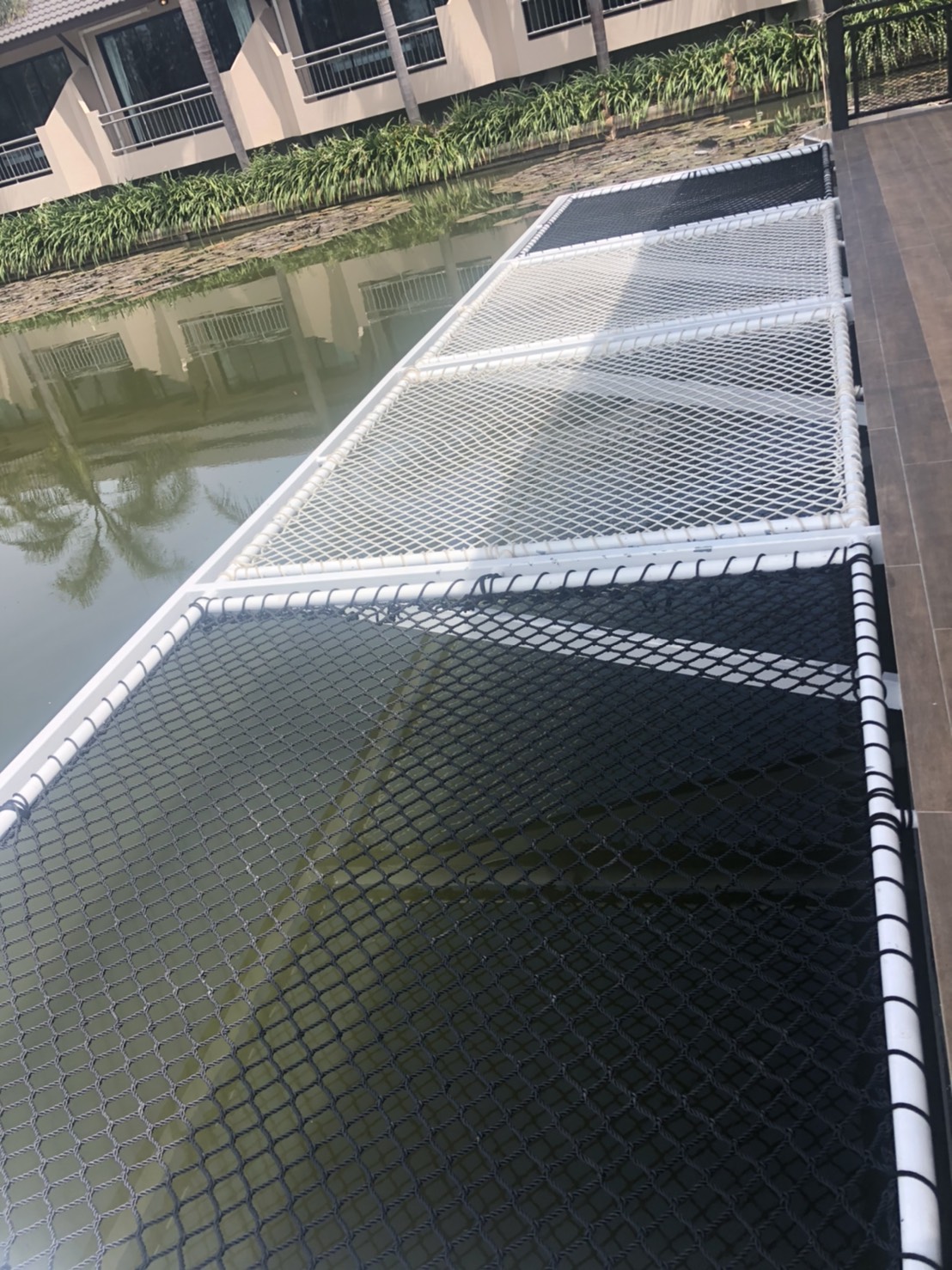 ตาข่ายรีสอร์ท รุ่น Premium Hammock ถักทอไร้ปม นั่งนอนสบาย งานถักตาข่ายสีสัน