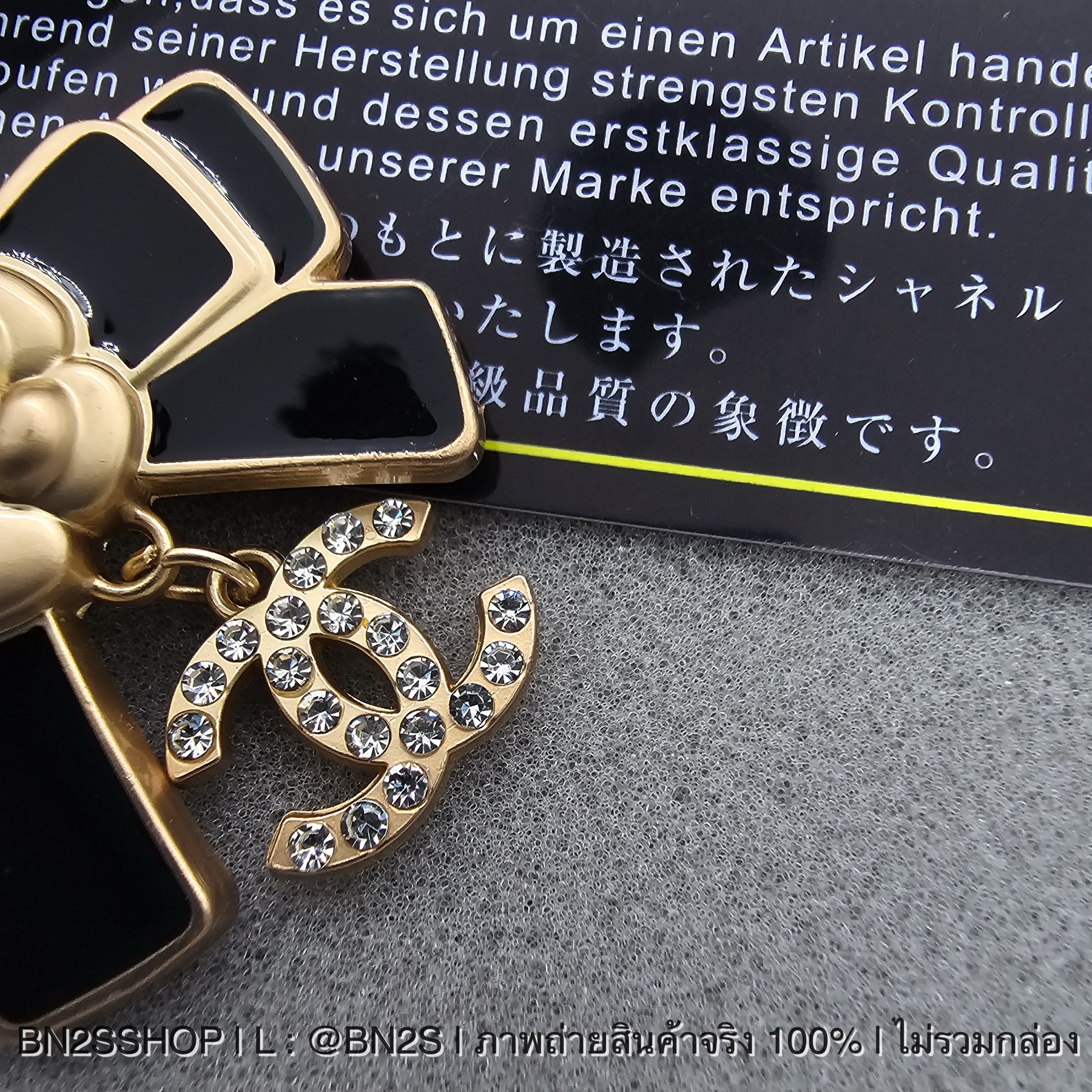 Chanel CC Logo Brooch เข็มกลัดติดสูท เข็มกลัดชาแนล รุ่นใหม่ จี้รูปโบว์ห้อย cc ประดับเพชร