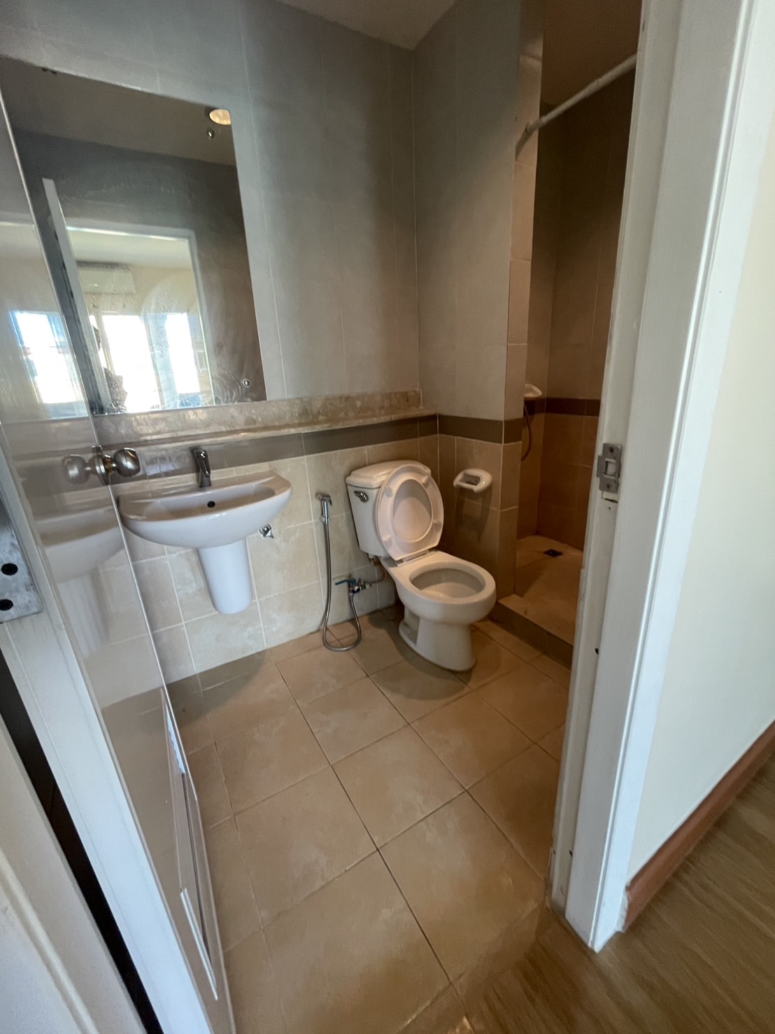 ขายบ้าน หมู่บ้านภุมรินทร์ 807/107 ติดสวนสาธารณะ ใกล้ห้างเซียร์รังสิต