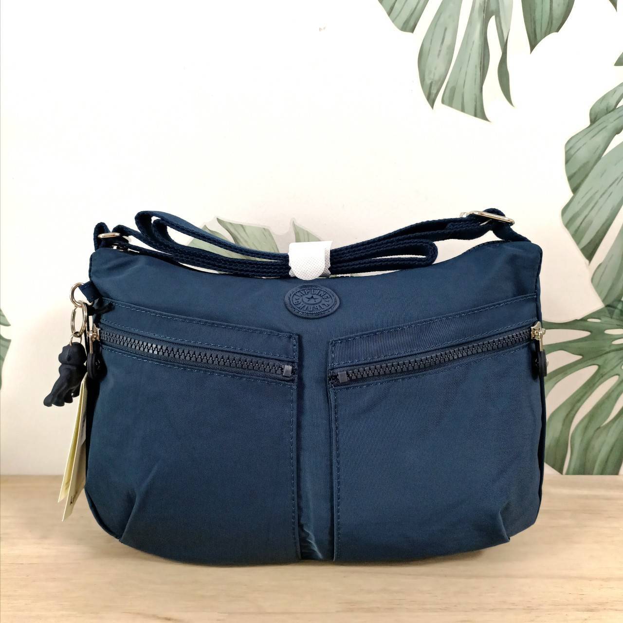 กระเป๋าคิปลิ้ง KIPLING กระเป๋าสะพายข้าง รุ่น Izellah