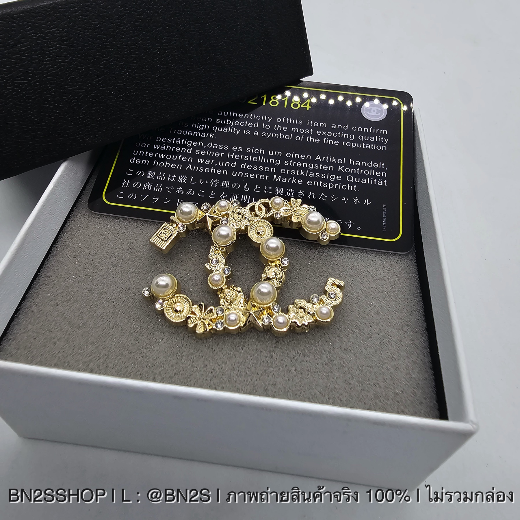 Chanel CC Logo Brooch เข็มกลัดติดสูท เข็มกลัดชาแนล รุ่นใหม่ ประดับไข่มุก