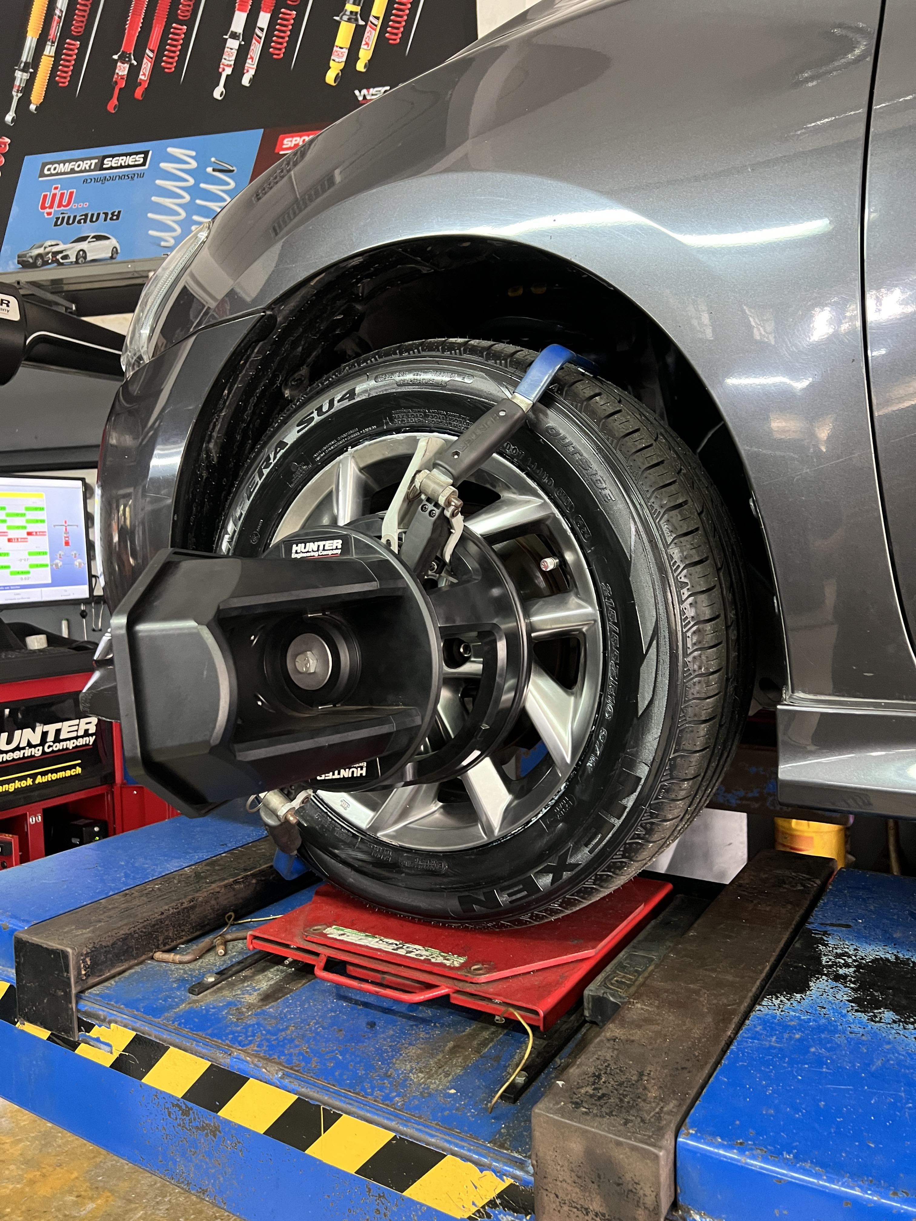 NISSAN SLYPHY เปลี่ยนยางรถยนต์ เน้นใช้งานประจำวัน [+] NEXEN SU4 215/55R16 *เพื่อความสะดวกในการรับบริการ นัดหมายเวลาก่อนเข้ารับบริการทุกครั้งครับ 𝙊𝙪𝙧 𝙎𝙚𝙧𝙫𝙞𝙘𝙚 บริการทางร้านเรารับทำอะไรบ้าง 🔧 มียางรถยนต์ทุกยี่ห้อให้เลือกซื้อ 🔧 โช้คอัพ สปริง 🔧 เช็คช่วงล่าง แก้ปัญหาให้ตรงจุด 🔧 ติดตั้งยางแบบไร้รอย 100% 🔧 บริการสลับยาง ตามอายุ 🔧 บริการล้างลิ้นปีกผีเสื้อ 🔧 บริการเช็คระยะรถยนต์ 🔧 เปลี่ยนถ่ายของเหลวทั้งระบบ 🔧 ตั้งศูนย์ด้วยเครื่อง HUNTER นำเข้าจาก USA สอบถามข้อมูลเพิ่มเติม หรือนัดหมายเข้ารับบริการ ☎️ : 08-6569-1915 ☎️ : 08-6544-5963 Line id : @88rw Tiktok : https://www.tiktok.com/@88rwycrr Youtube : https://youtube.com/@88rw Facebook : https://www.facebook.com/88rwtire Location : https://goo.gl/maps/HrNUAZXPN94KvxZ98?coh=178573&entry=tt #รถยนต์มีปัญหาไม่รู้ต้องแก้ตรงไหน ทางเรายินดี ตรวจหาปัญหาและหาวิธีแก้ บอกลูกค้าก่อนลงมือทำเสมอราคาเป็นธรรมไม่เอาเปรียบ สบายใจคุณลูกค้า ร้านยางเจริญรุ่งเรือง ยินดีต้อนรับครับ