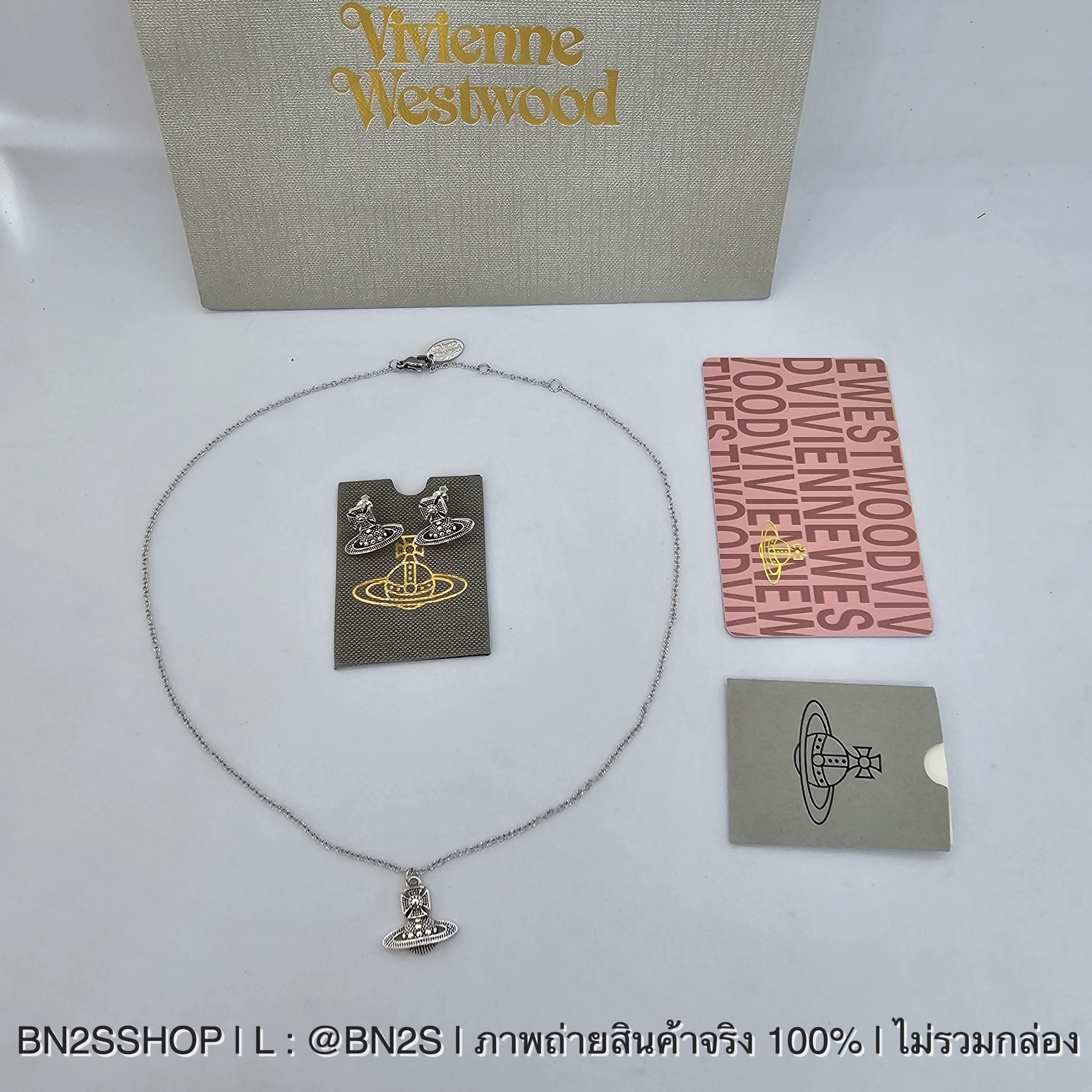 สร้อยคอ | Vivienne Westwood Retro Necklace สร้อยคอจี้ดาวเสาร์ลายวินเทจ สีเงิน