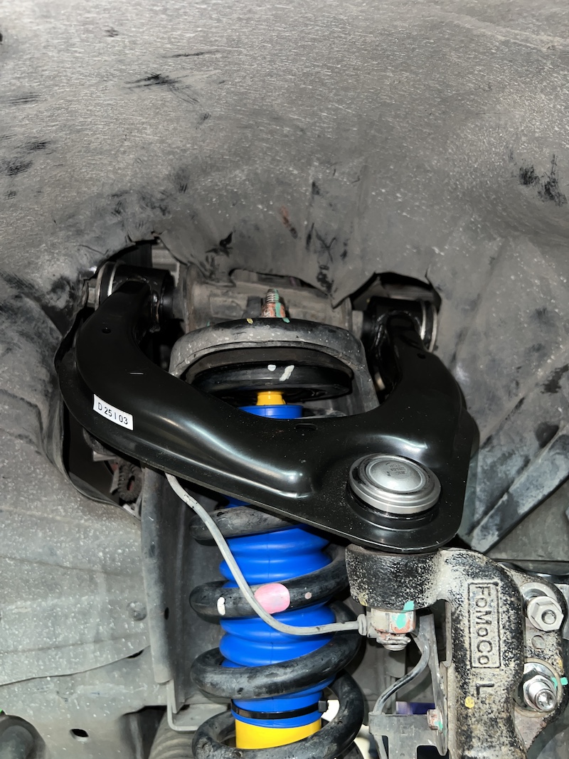 Ford Ranger 2012 | โช้คอัพ Profender PAG4 (ปรับ 4 ระดับ) | ฟื้นฟูช่วงล่างครบชุด - ยางเจริญรุ่งเรือง นนทบุรี เราจัดเต็มชุดฟื้นฟูช่วงล่างระดับพรีเมียม! ✅ โช้คอัพ Profender PAG4 (ปรับ 4 ระดับ): โช้คอัพคุณภาพสูงที่ให้ความหนึบแน่น พร้อม ปรับจูนได้ 4 ระดับ ตามสไตล์การขับขี่ ✅ ปีกนกบนแท้: เปลี่ยนเพื่อคืนความแม่นยำและสมบูรณ์แบบขององศาช่วงล่าง ✅ ลูกหมากปีกนกล่าง ตอง 5 ญี่ปุ่น: ลูกหมากคุณภาพสูงจาก Sankei 555 เพื่อความทนทานและความแม่นยำขั้นสูงสุด ✅ บู้ชปีกนกล่างใหม่ (ซ้าย/ขวา): แก้ปัญหาเสียงดังและอาการโยนตัวจากบูชที่เสื่อมสภาพ สิ่งที่จะได้รับหลังจากติดตั้ง: ช่วงล่างหนึบแน่น: รถทรงตัวได้ดีขึ้นอย่างชัดเจน เข้าโค้งมั่นใจ คืนความสมบูรณ์แบบ: แก้ปัญหาเสียงดัง กุกกัก จากการสึกหรอของบูชและลูกหมาก ปรับได้ตามใจ: เลือกฟีลลิ่งการขับขี่ที่นุ่มหรือหนึบได้ตามความชอบ จบครบในที่เดียว: ติดตั้ง Setup และตั้งศูนย์โดยทีมช่างผู้เชี่ยวชาญ 👉 อย่าปล่อยให้ช่วงล่างทำงานหนัก! แวะมาตรวจเช็กกับผู้เชี่ยวชาญวันนี้ครับ 📌 สอบถามข้อมูลเพิ่มเติม หรือนัดหมายเข้ารับบริการ ☎️ : 08-6569-1915 ☎️ : 08-6544-5963 💬 Line id : @88rw 📍 Location : https://goo.gl/maps/HrNUAZXPN94KvxZ98 🌐 Facebook : https://www.facebook.com/88rwtire