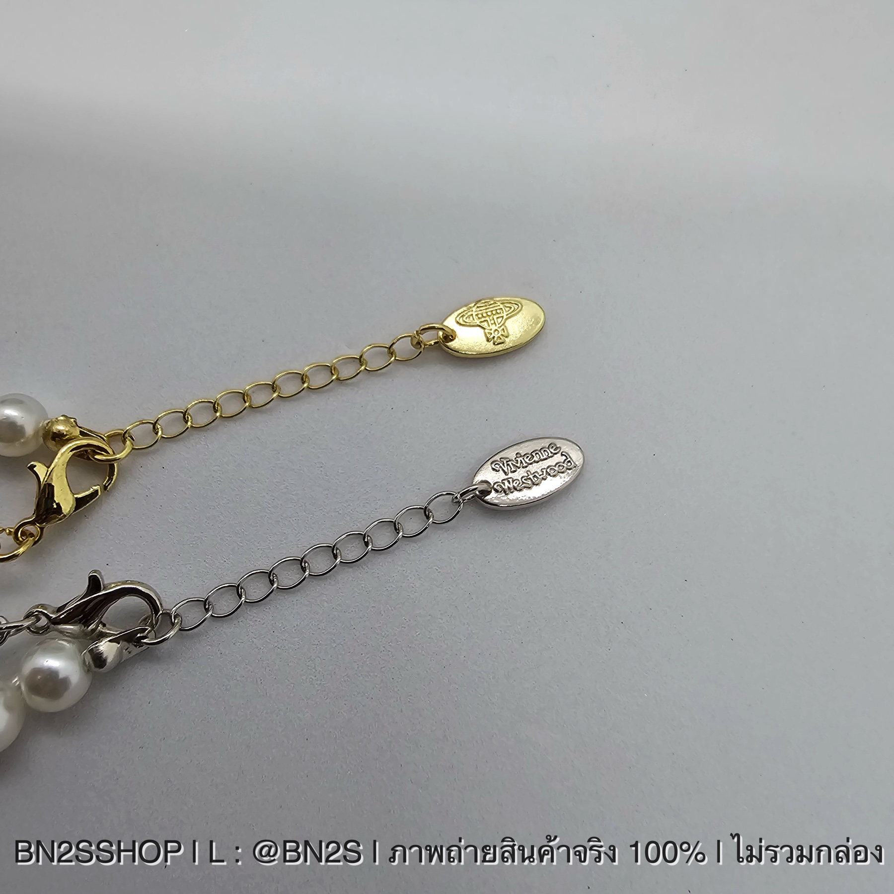 สีเงิน | Vivienne Westwood Lucrece Pearl Bracelet สร้อยข้อมือไข่มุกวิเวียน จี้ดาวเสาร์เข็มกลัด