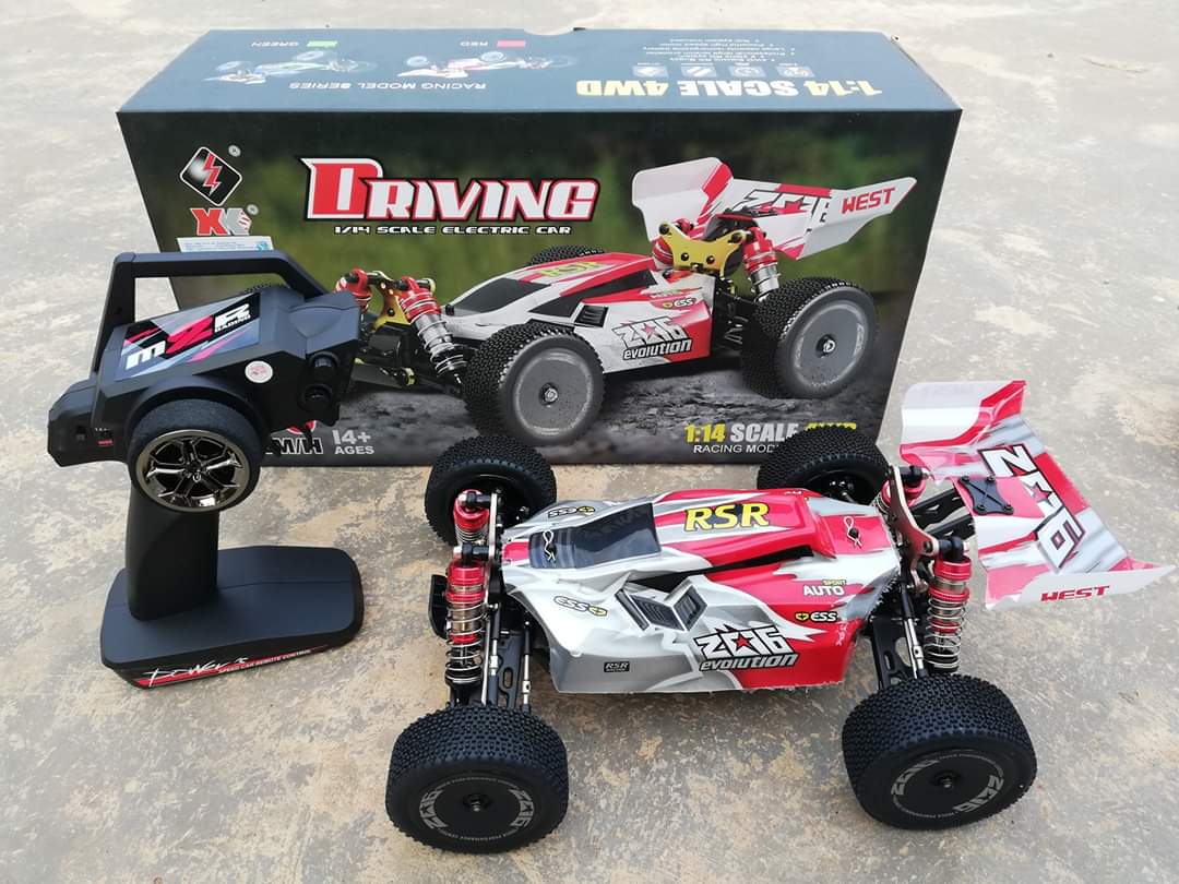 รถบังคับวิทยุ WLtoys 144001 2.4GHz RC 1/14 scale 4WD ชุดพร้อมเล่นโช๊คอัลลู พร้อมระบบเฟืองโลหะ