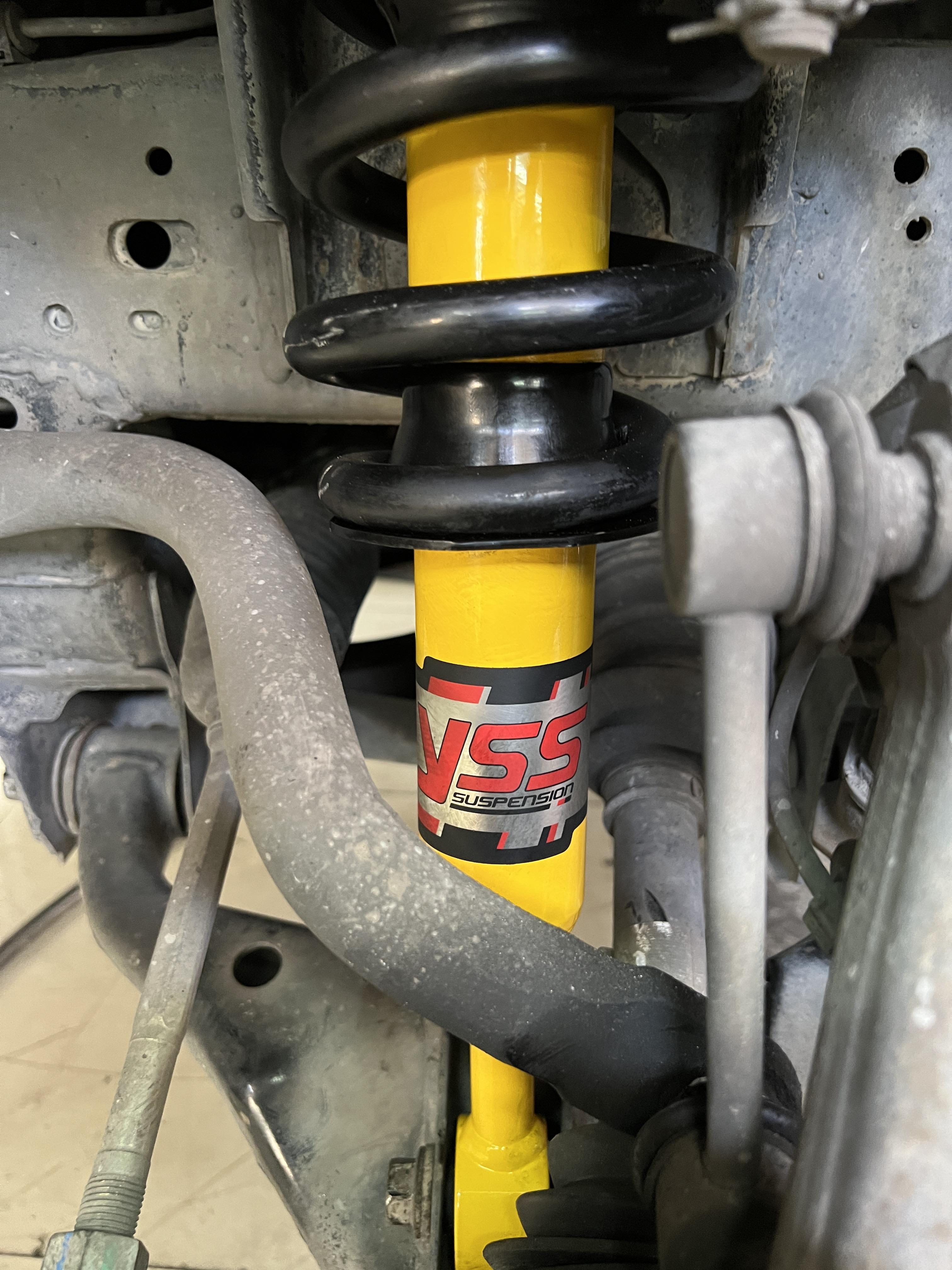 TOYOTA FORTUNER เข้ารับบริการอัพเกรดช่วงล่าง [+] YSS DTG กระบอกเหลือง วาล์วแปรผัน [+] Nexzter pro spec ผ้าเบรกตัวท้อป Location : https://goo.gl/maps/HrNUAZXPN94KvxZ98? รถยนต์มีปัญหาไม่รู้ต้องแก้ตรงไหน ทางเรายินดี ตรวจหาปัญหาและหาวิธีแก้ บอกลูกค้าก่อนลงมือทำเสมอด้วยราคาเป็นธรรม เวลาบริการ วันจันทร์-วันอาทิตย์ 09:00 น. - 17.30 น. #ToyotaFortuner #yssdtg #Nexzter #โช้คอัพ #ช่วงล่าง #โช๊ค #ยางรถยนต์