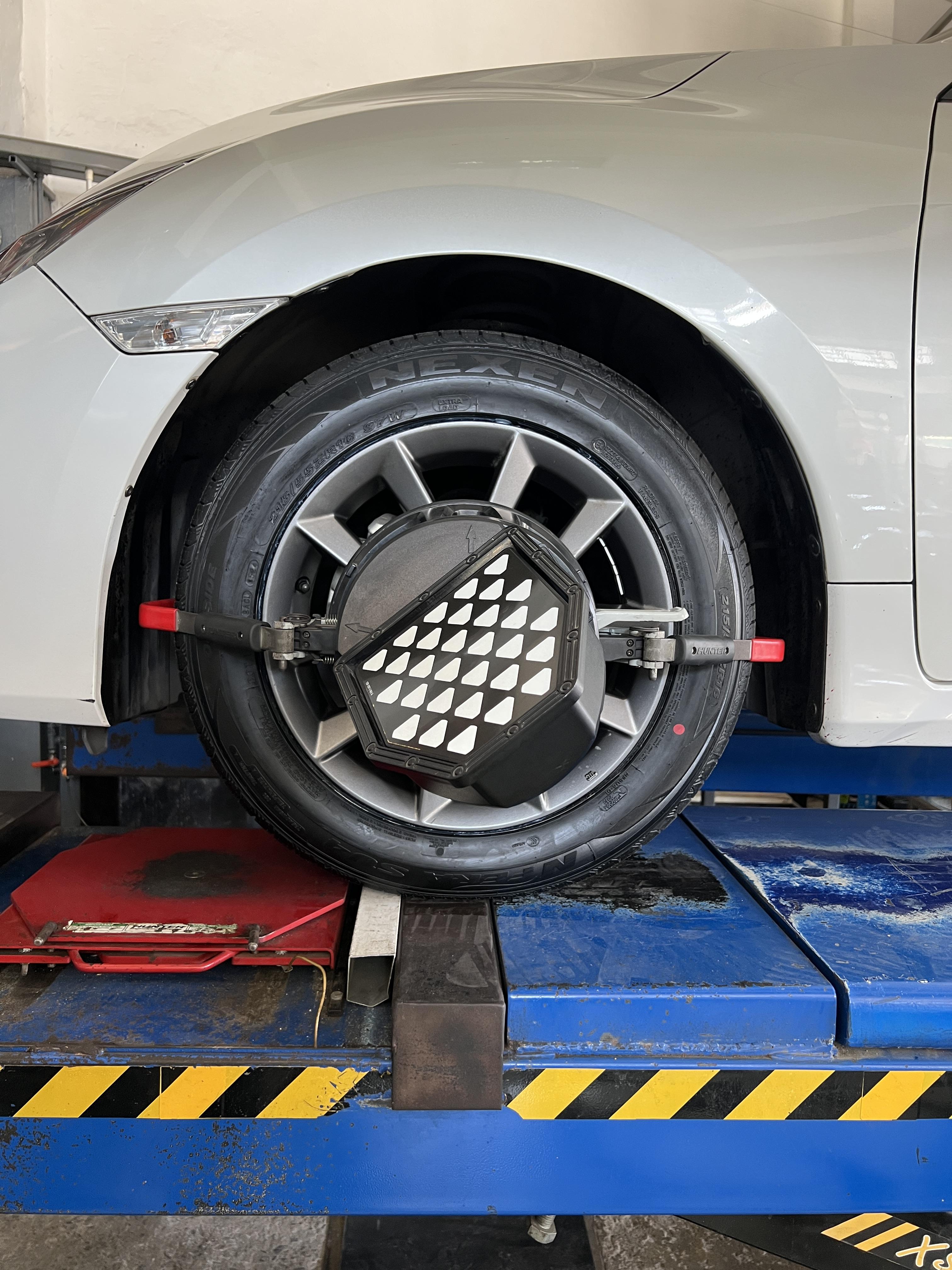HONDA CIVIC FC เข้ารับบริการเปลี่ยนยางรถยนต์ [+] NEXEN SU4 215/55R16 #ถ่ายให้เป๊ะแชร์ให้ปังกับยางNexen #เส้นต่อไปใช้เน็กเซ็น #nexentirethailand #nexentire #ยางรถยนต์ *เฉาพาะ NEXEN Pirelli ประกันยาง 1 ปี หรือ 25,000 กม. บาด บวม เบียด แตก ระเบิด เปลี่ยนเส้นใหม่ ครับ *เพื่อความรวดเร็วนัดหมายก่อนเข้ารับบริการครับ 𝙊𝙪𝙧 𝙎𝙚𝙧𝙫𝙞𝙘𝙚 บริการทางร้านเรารับทำอะไรบ้าง 👉มียางรถยนต์ทุกยี่ห้อให้เลือกซื้อ 👉โช้คอัพ สปริง 👉เช็คช่วงล่าง แก้ปัญหาให้ตรงจุด 👉ติดตั้งยางแบบไร้รอย 100% 👉บริการสลับยาง ตามอายุ 👉บริการล้างลิ้นปีกผีเสื้อ 👉บริการเช็คระยะรถยนต์ 👉เปลี่ยนถ่ายของเหลวทั้งระบบ 👉ตั้งศูนย์ด้วยเครื่อง HUNTER นำเข้าจาก USA สอบถามข้อมูลเพิ่มเติม หรือนัดหมายเข้ารับบริการ ☎️ : 08-6569-1915 ☎️ : 08-6544-5963 Line id : @88rw Facebook : https://www.facebook.com/88rwtire Location : https://goo.gl/maps/HrNUAZXPN94KvxZ98? #รถยนต์มีปัญหาไม่รู้ต้องแก้ตรงไหน ทางเรายินดี ตรวจหาปัญหาและหาวิธีแก้ บอกลูกค้าก่อนลงมือทำเสมอราคาเป็นธรรม #nexentires