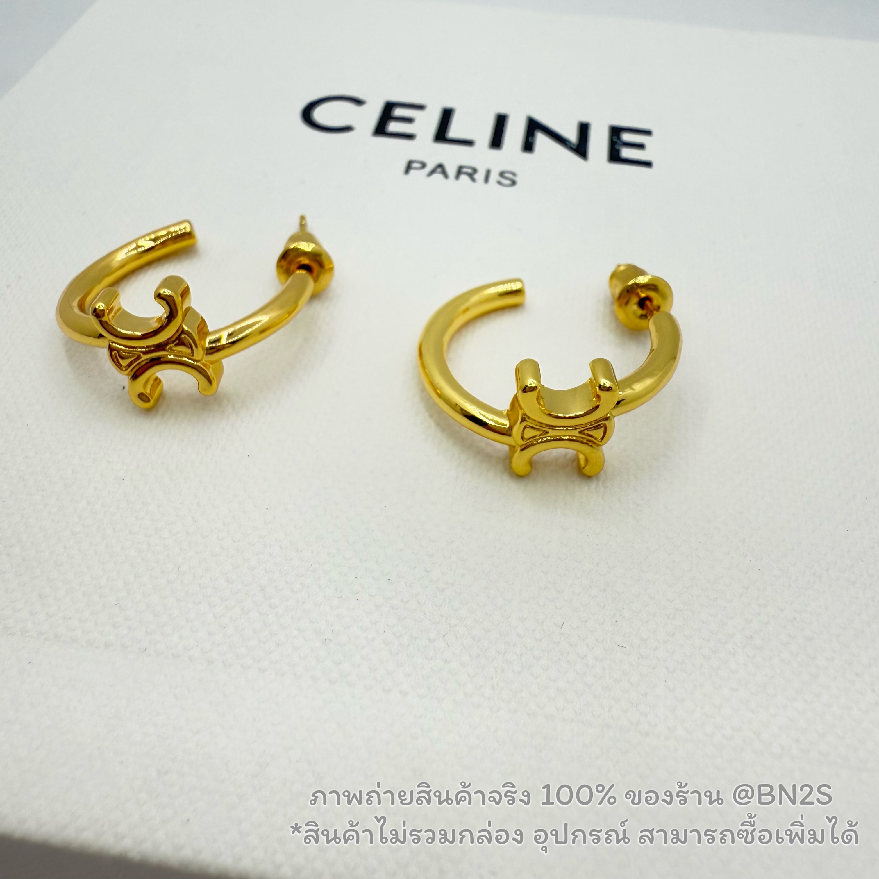 สีทอง | CELINE ASYMMETRIC งานปั๊มโลโก้ด้านหลัง ต่างหูห่วงจี้ Triomphe งานสวยน่ารัก ราคาไม่แพง