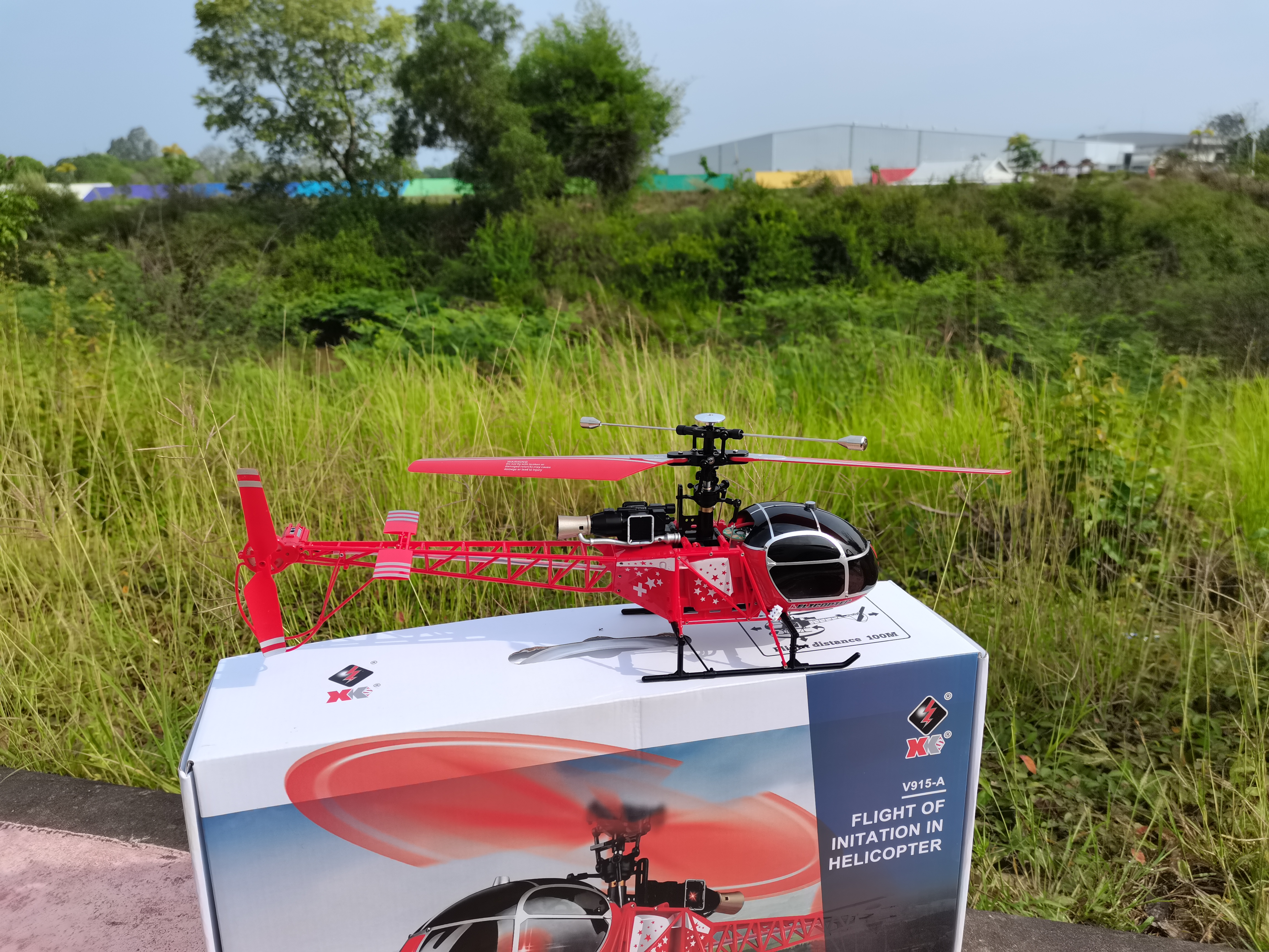 เฮลิคอปเตอร์ WLTOYS V915 LAMA สเกล 2.4GHZ เวอร์ชั่นใหม่