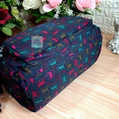 SALE! คิปลิ้ง Kipling กระเป๋าสะพายข้างReth