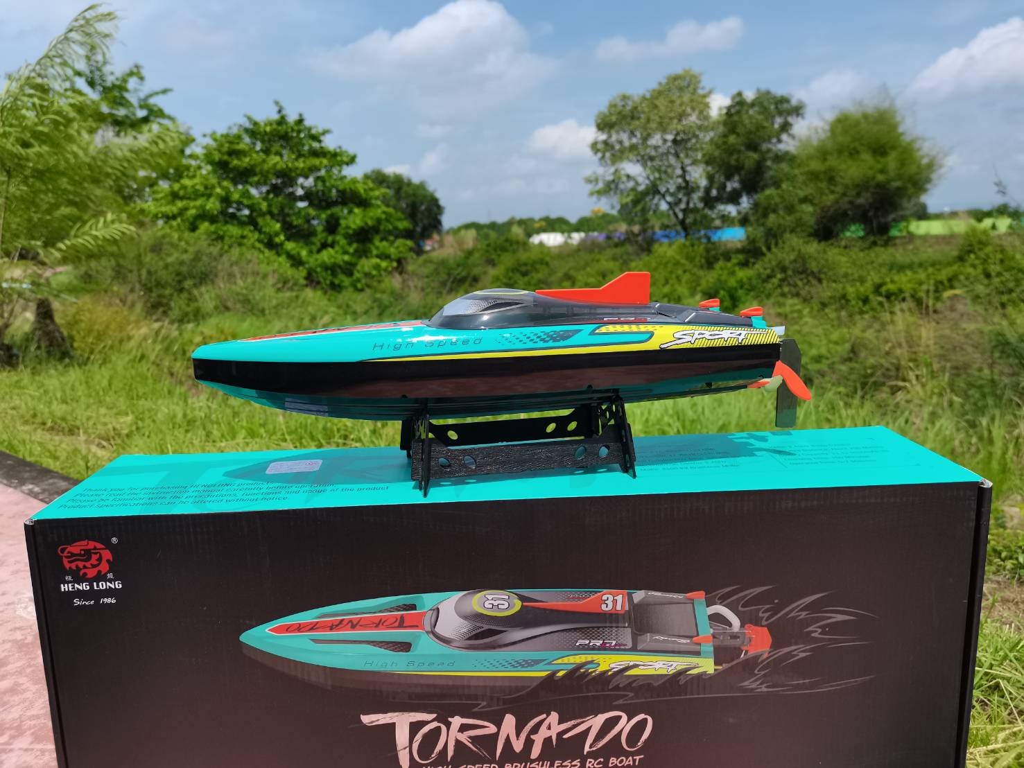 เรือบังคับวิทยุ Heng Long 2.4G รุ่น 3789 48KM/H มอเตอร์บรัชเลส 2900KV พลังแรงสูง ชุดพร้อมเล่น มีระบบระบายความร้อนด้วยน้ำ
