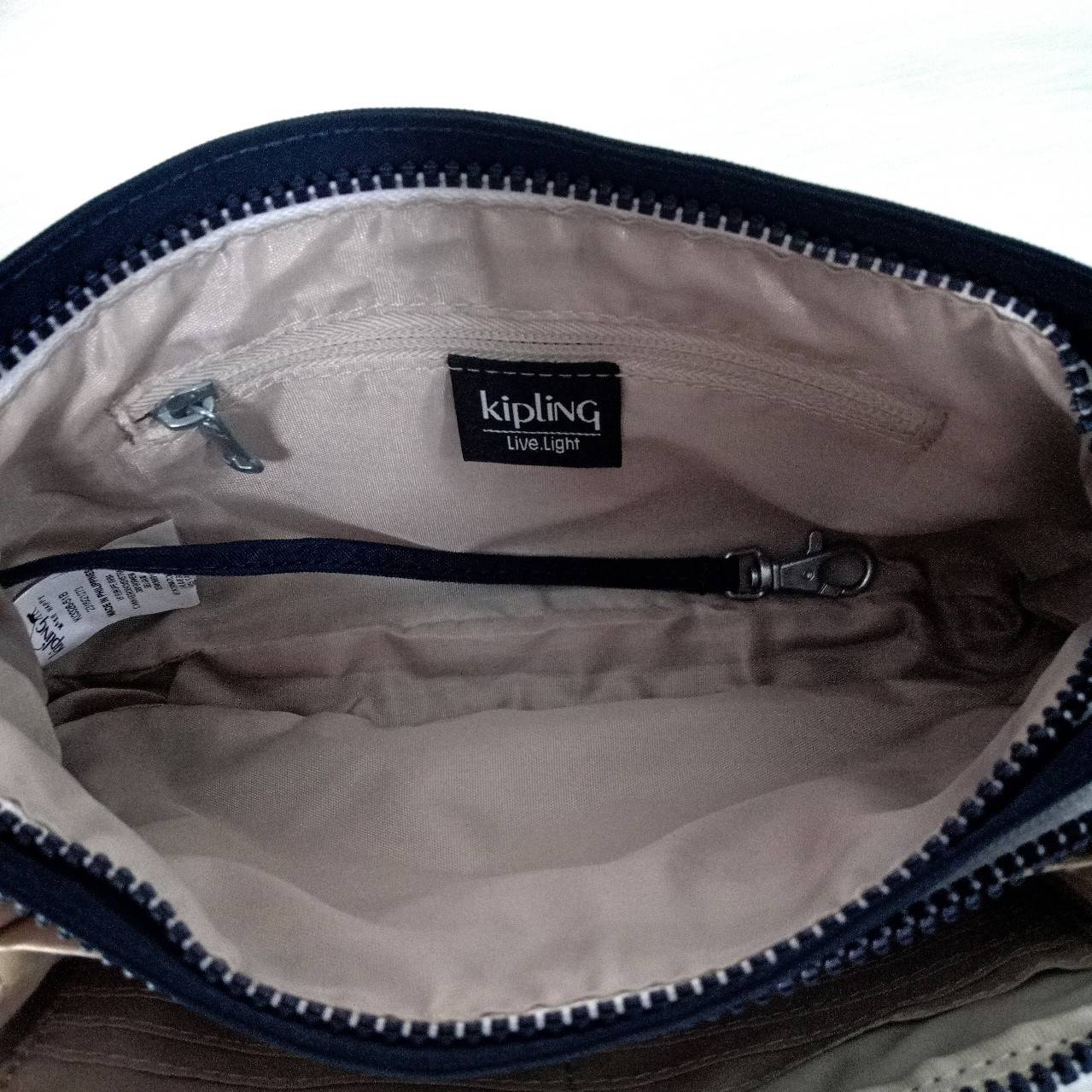 กระเป๋าสะพาย Kipling คิปลิ้ง คิบลิง KIPLING Basic MYRTE Convertible bag