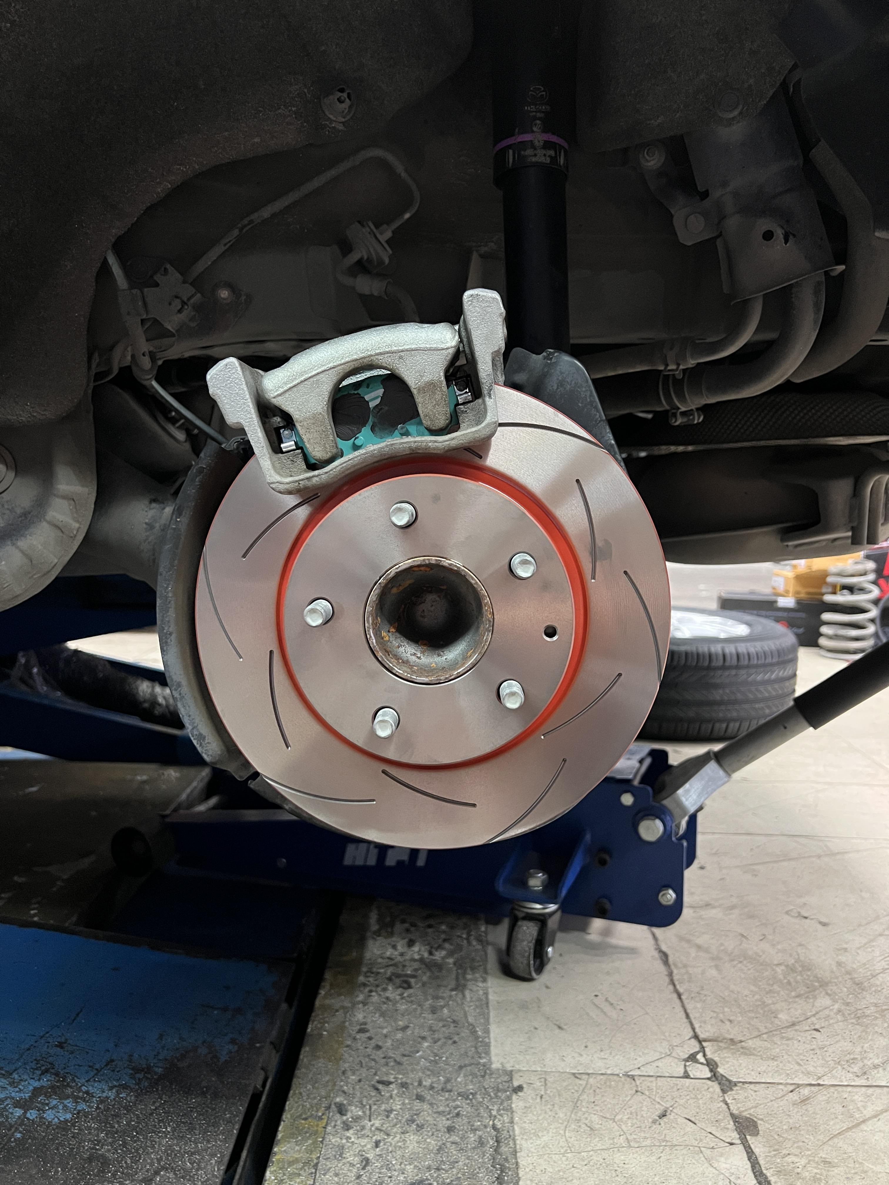 MAZDA CX3 เข้ารับบริการเปลี่ยนโช้คอัพ พร้อมอัพเกรดระบบเบรก [+] TEIN ENDURA PRO BASIC [+] TRW XPS [+] NEXZTER PRO SPEC สอบถามข้อมูลเพิ่มเติม หรือนัดหมายเข้ารับบริการ ☎️ : 08-6569-1915 ☎️ : 08-6544-5963 Line id : @88rw Facebook : https://www.facebook.com/88rwtire Location : https://goo.gl/maps/HrNUAZXPN94KvxZ98 #TeinEnduraproBasic #MazdaCX30 #NEXZTERPRO #TRW #ยางรถยนต์ #ช่วงล่างรถยนต์ #โช้คอัพรถยนต์