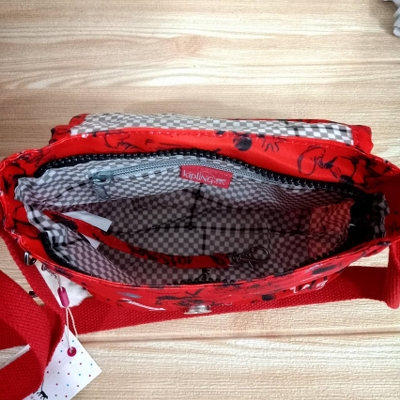 กระเป๋าสะพาย Kipling CROSSBODY BAG วินเทจอ่ะ