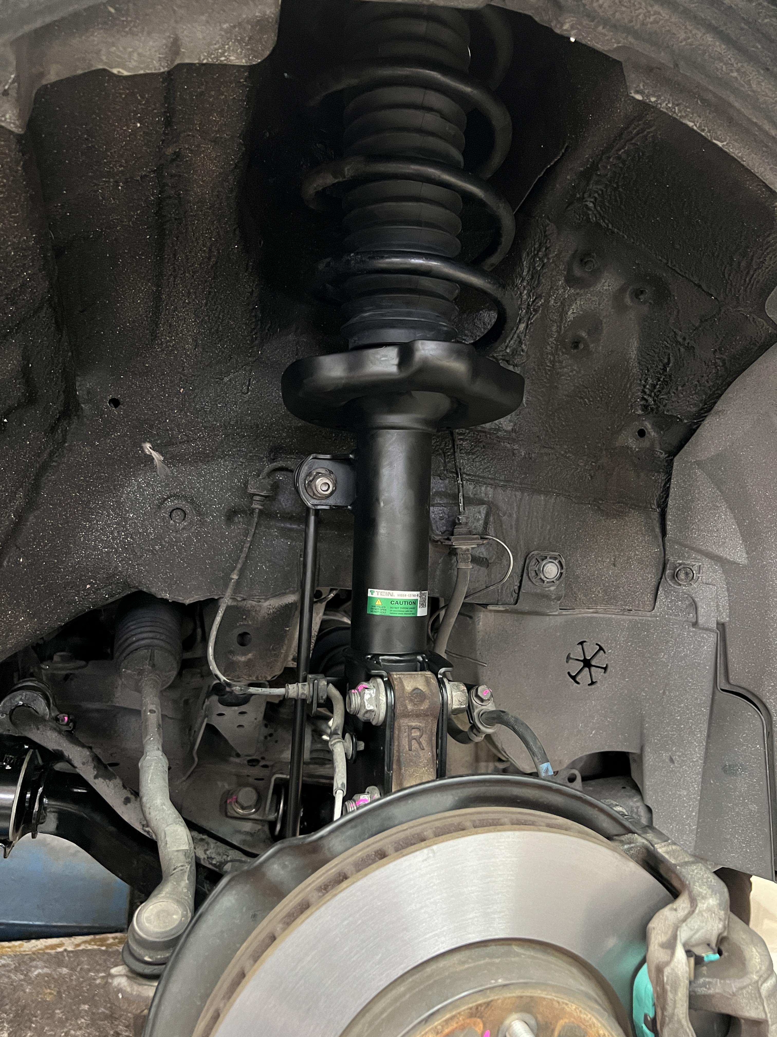 HONDA CRV GEN4 เปลี่ยนโช้คอัพรถยนต์ใช้งานประจำวัน [+] TEIN ENDURA PRO BASIC [+] ปีกนกล่างเทียบตรงรุ่น [+] ลูกปืนล้อหลัง NSK อย่างดี [+] ผ้่าเบรก YOSHI พร้อมบริการเจียรจานเบรก สอบถามข้อมูลเพิ่มเติม หรือนัดหมายเข้ารับบริการ ☎️ : 08-6569-1915 ☎️ : 08-6544-5963 Line id : @88rw Facebook : https://www.facebook.com/88rwtire Location : https://goo.gl/maps/HrNUAZXPN94KvxZ98 #TeinEnduraproBasic #ปีกกนล่าง #ลูกปืนล้อหลัง #ยางรถยนต์ #ช่วงล่างรถยนต์ #โช้คอัพรถยนต์