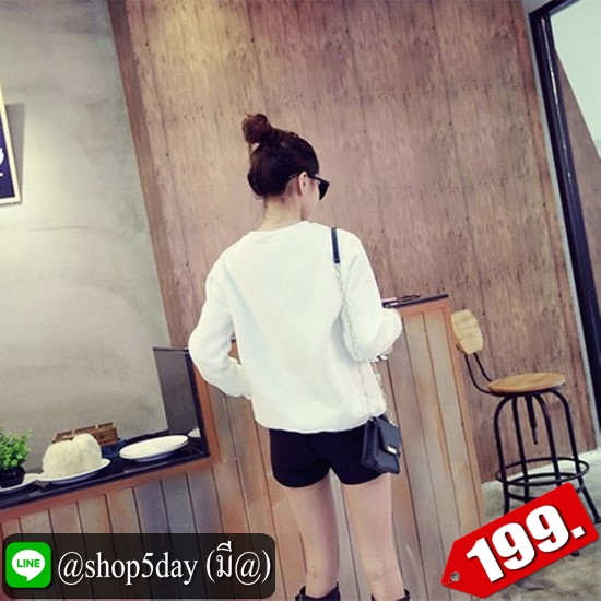 🔥 เสื้อกันหนาว สกรีนลายตัวอักษรในรูปสามเหลี่ยม ‼️