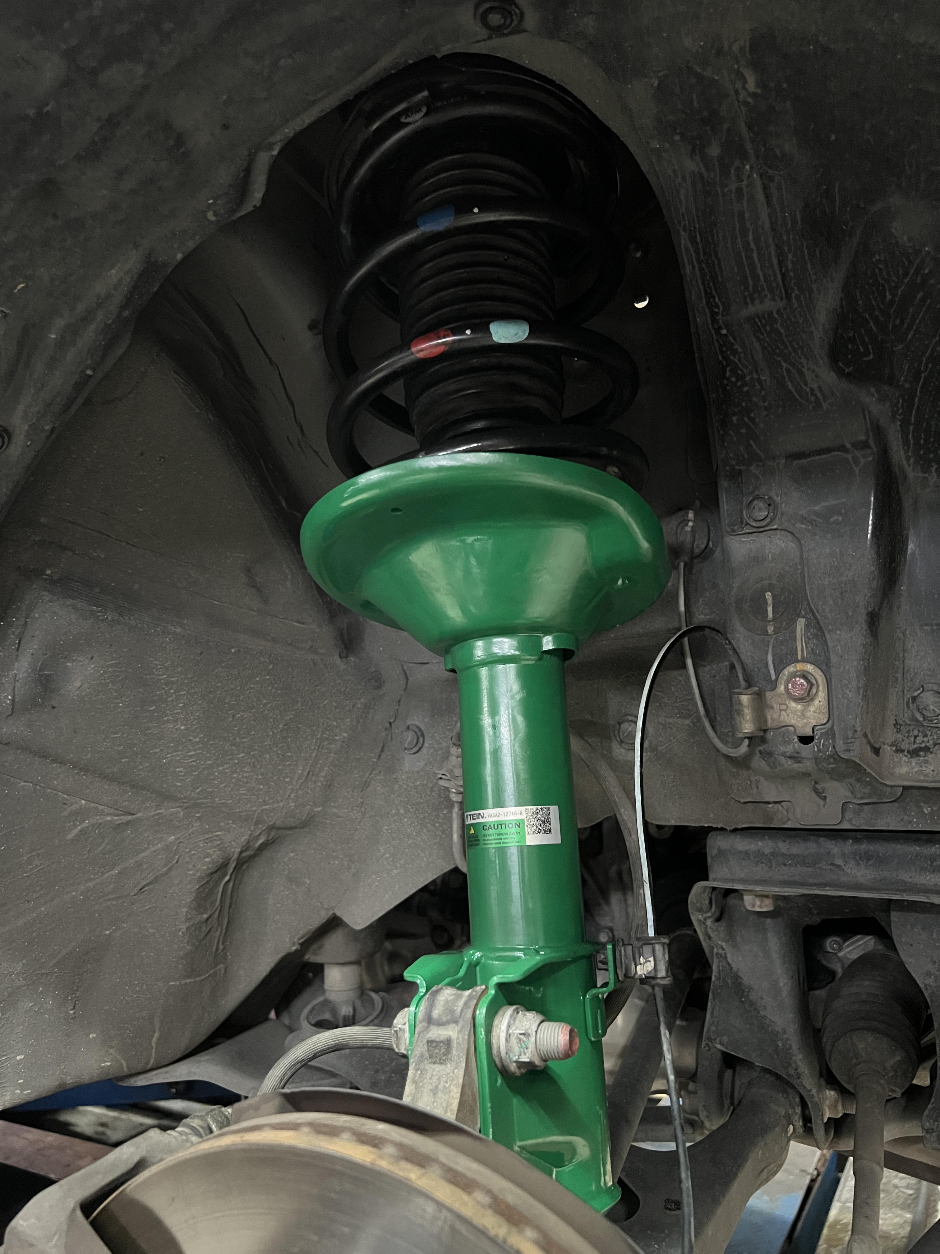 SUBARU FORESTER เข้ามาให้เช็คช่วงล่างพบโช้คอัพเสื่อมตามอายุ จะเปลี่ยนโช้คอัพทั้งที เลือกใช้งานของดีไปเลย [+] TEIN ENDURA PRO พร้อมอะไหล่ทั้งชุด *เพื่อความสะดวกในการรับบริการ นัดหมายเวลาก่อนเข้ารับบริการทุกครั้งครับ 𝙊𝙪𝙧 𝙎𝙚𝙧𝙫𝙞𝙘𝙚 บริการทางร้านเรารับทำอะไรบ้าง 🔧 มียางรถยนต์ทุกยี่ห้อให้เลือกซื้อ 🔧 โช้คอัพ สปริง 🔧 เช็คช่วงล่าง แก้ปัญหาให้ตรงจุด 🔧 ติดตั้งยางแบบไร้รอย 100% 🔧 บริการสลับยาง ตามอายุ 🔧 บริการล้างลิ้นปีกผีเสื้อ 🔧 บริการเช็คระยะรถยนต์ 🔧 เปลี่ยนถ่ายของเหลวทั้งระบบ 🔧 ตั้งศูนย์ด้วยเครื่อง HUNTER นำเข้าจาก USA สอบถามข้อมูลเพิ่มเติม หรือนัดหมายเข้ารับบริการ ☎️ : 08-6569-1915 ☎️ : 08-6544-5963 Line id : @88rw Tiktok : https://www.tiktok.com/@88rwycrr Youtube : https://youtube.com/@88rw Facebook : https://www.facebook.com/88rwtire Location : https://goo.gl/maps/HrNUAZXPN94KvxZ98?coh=178573&entry=tt #รถยนต์มีปัญหาไม่รู้ต้องแก้ตรงไหน ทางเรายินดี ตรวจหาปัญหาและหาวิธีแก้ บอกลูกค้าก่อนลงมือทำเสมอราคาเป็นธรรมไม่เอาเปรียบ สบายใจคุณลูกค้า ร้านยางเจริญรุ่งเรือง ยินดีต้อนรับครับ