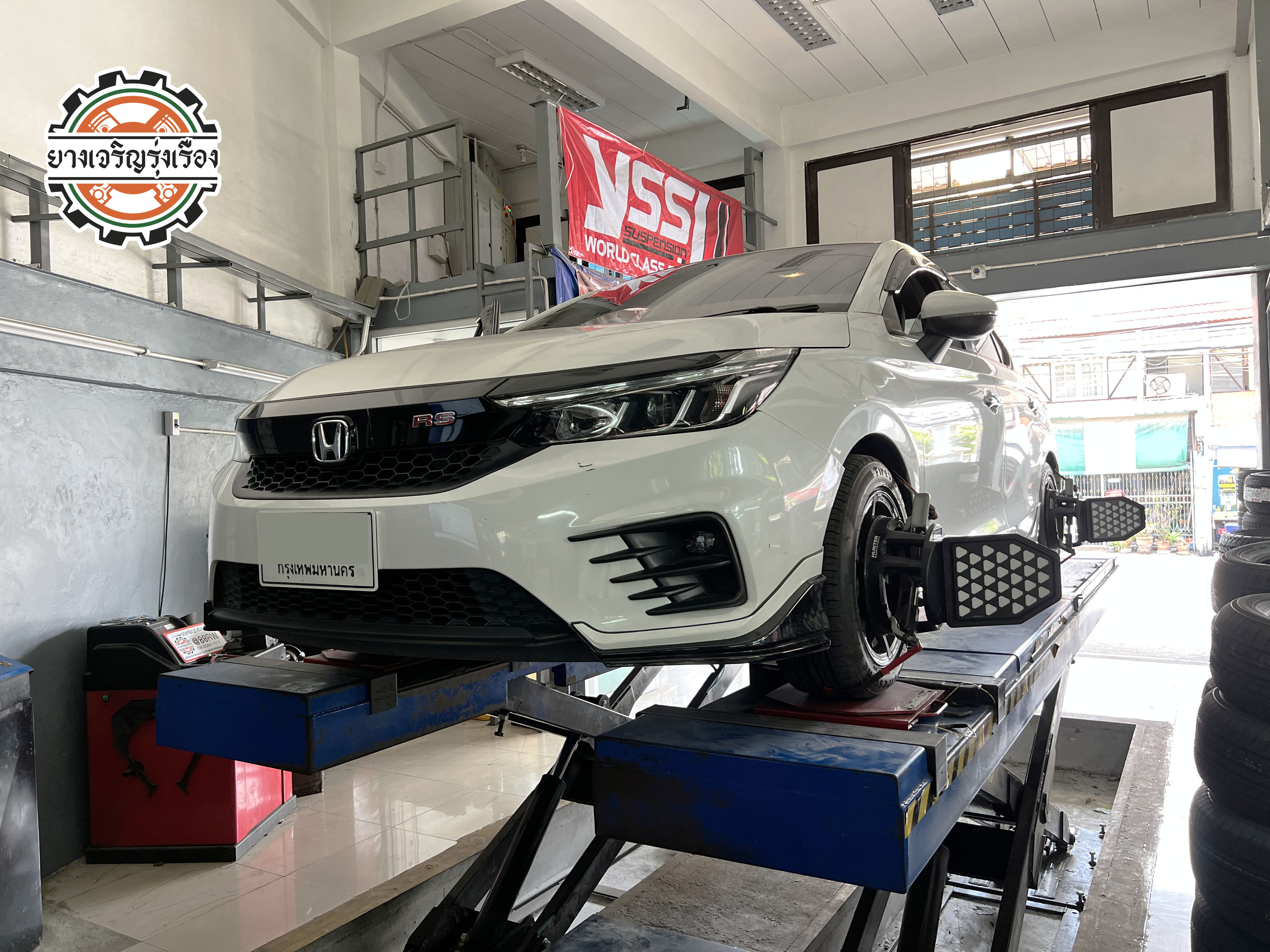 Honda City Turbo รับบริการอัพเกรดช่วงล่างเพิ่มความหนึบกระชับให้กับช่วงล่างด้วย สปริง YSS PERFORMNACE SPORT จัดทรงหล่อโหลด 1นิ้ว ติดตั้งใช้งานร่วมกับโช๊คอัพเดิมติดรถ นุ่มหนึบกำลังดี ไม่เสียอาการรถ ใช้งานง่าย พร้อมบริการติดตั้ง ครบๆ [+] YSS SPRING SPORT (RED) = 5,500 บาท [+] ตั้งศูนย์แมชชิ่ง = 450 บาท [+] พร้อมบริการติดตั้ง + Set up ให้เหมาะกับยาง [+] ขับสนุกด้วยบริการ ตั้งศูนย์ละเอียดให้เหมาะกับการใช้งานและลักษณะของช่วงล่าง 𝙊𝙪𝙧 𝙎𝙚𝙧𝙫𝙞𝙘𝙚 บริการทางร้าน เรารับทำอะไรบ้าง 🔧 ติดตั้งยางแบบไร้รอย 100% 🔧 บริการสลับยาง ตามอายุ 🔧 มียางรถยนต์ทุกยี่ห้อให้เลือกซื้อ 🔧 เช็คช่วงล่าง แก้ปัญหาให้ตรงจุด 🔧 บริการล้างลิ้นปีกผีเสื้อ 🔧 บริการเช็คระยะรถยนต์ 🔧 เปลี่ยนถ่ายของเหลวทั้งระบบ 🔧 ตั้งศูนย์ด้วยเครื่อง HUNTER นำเข้าจาก USA สอบถามข้อมูลเพิ่มเติม หรือนัดหมายเข้ารับบริการ Tel : 08-6569-1915 Tel : 08-6544-5963 Line id : @88rw Tiktok : https://www.tiktok.com/@88rwycrr Youtube : https://youtube.com/@88rw Facebook : https://www.facebook.com/otaninon Location : https://goo.gl/maps/HrNUAZXPN94KvxZ98?coh=178573&entry=tt #รถยนต์มีปัญหาไม่รู้ต้องแก้ตรงไหน ทางเรายินดี ตรวจหาปัญหาและหาวิธีแก้ บอกลูกค้าก่อนลงมือทำเสมอราคาเป็นธรรมไม่เอาเปรียบ สบายใจคุณลูกค้า ---------------------------------- ดูแลให้คำปรึกษาทุกปัญหาคาใจ ไม่ทิ้งลูกค้า มีบริการหลังการขาย 【ให้ผู้เชี่ยวชาญของเรา ดูแลรถคุณ】 ร้านยางเจริญรุ่งเรือง ยินดีต้อนรับครับ ---------------------------------- #โช๊คอัพรถยนต์ #monroe #yss #kayaba #profender #ร้านยางเจริญรุ่งเรือง #นนทบุรี #งามวงศ์วาน #amsfix #บริการช่วงล่างรถยนต์ #ซ่อมบำรุงช่วงล่าง #เซทอัพโช๊คอัพรถยนต์