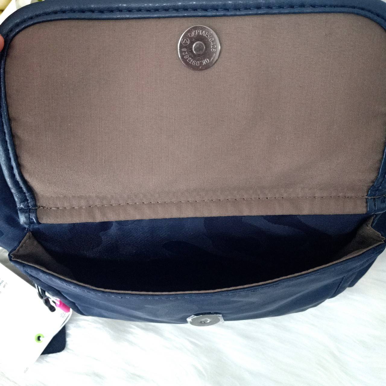 KIPLING BRYNNE Satin Camo กระเป๋าถือ สะพายข้าง