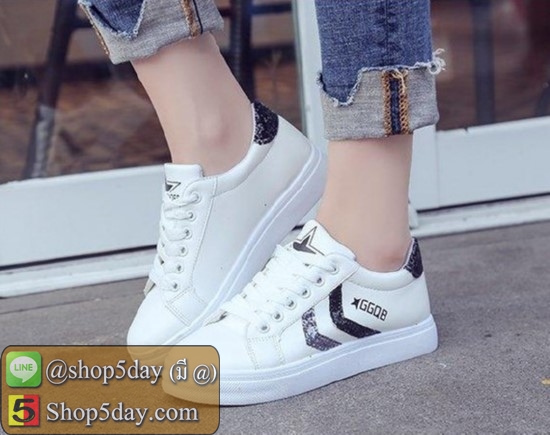 รองเท้าผ้าใบ สไตล์เกาหลี ตกแต่งลายเก๋ๆ (แถบดำ)