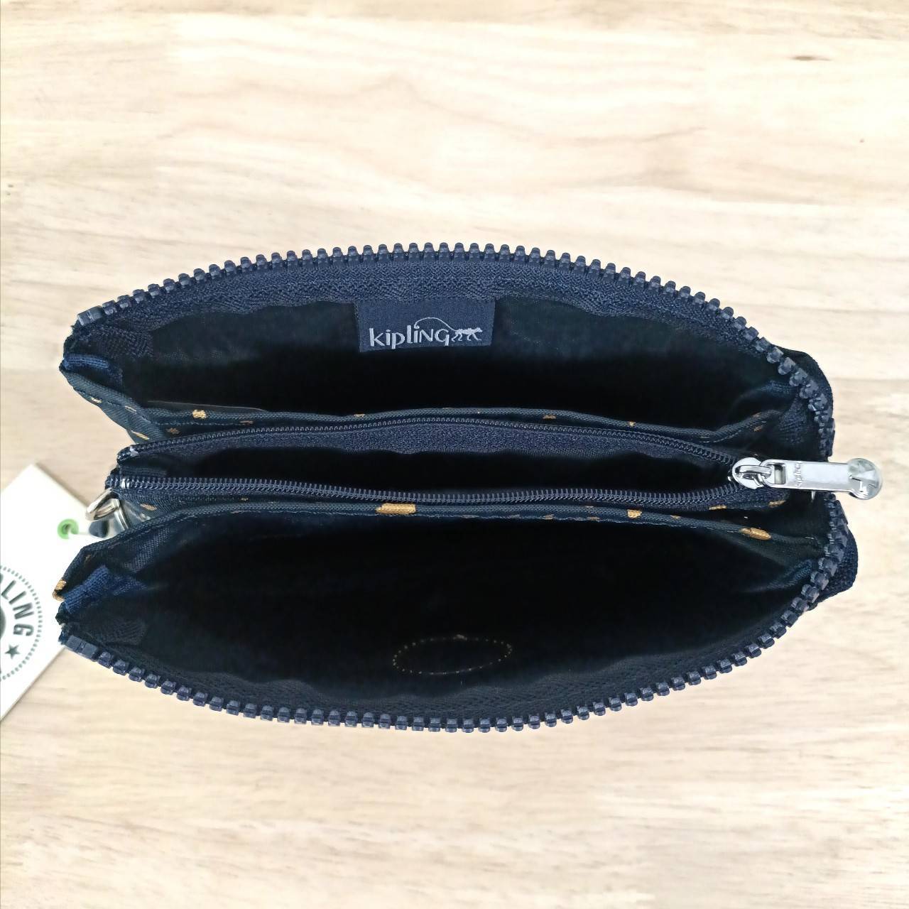 กระเป๋าคล้องมือ Kipling Creativity Large Pouch คิปลิ้ง