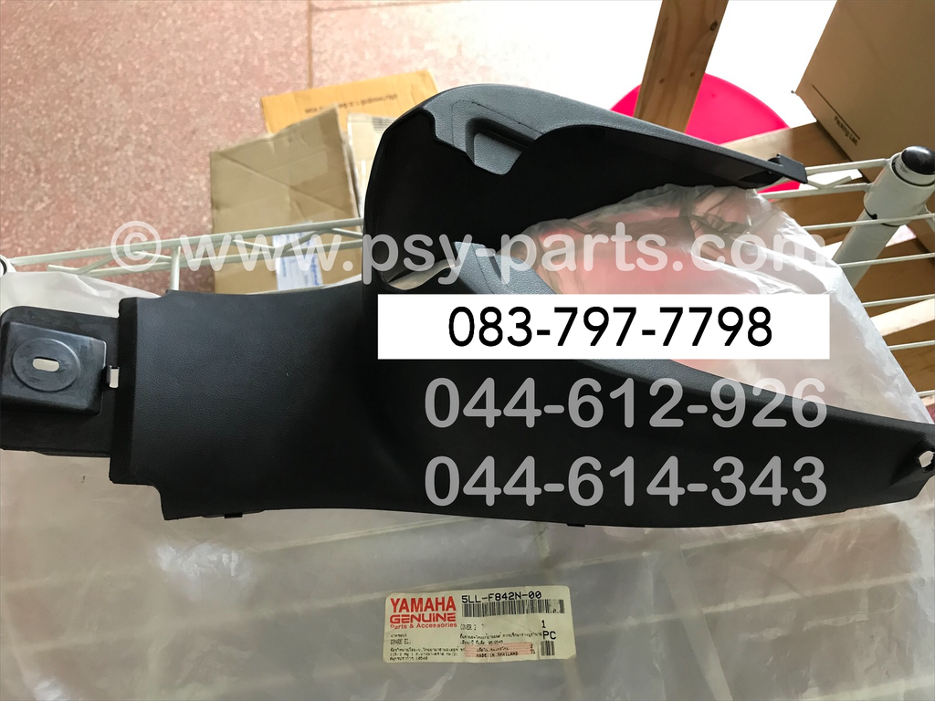 คอนโซลกลาง SPARK แท้ๆ หน้าถัง/สีดำ 5LL-F842N-00