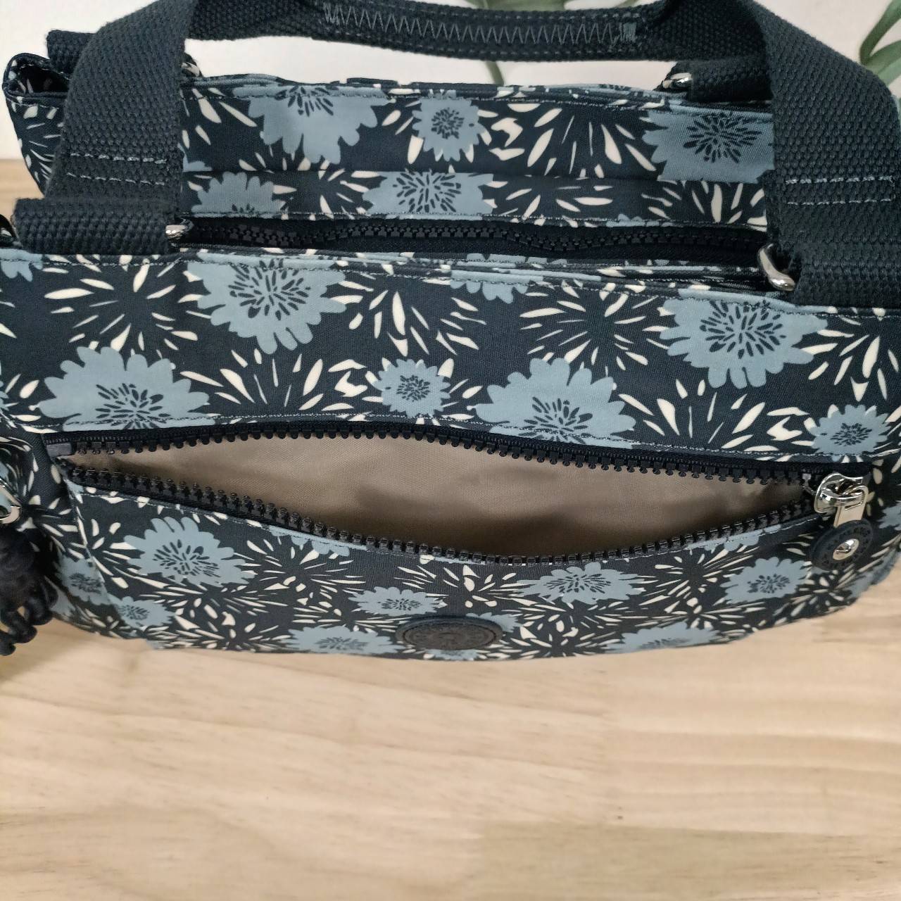 กระเป๋า Kipling กระเป๋าสะพายคิปลิ้ง รุ่น Damen Orelie