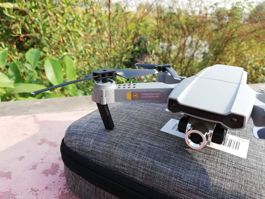 LT CSJ-X2 RC 4K HD XRINE FPV WIFI สินค้าชุดพร้อมเล่น แบตเตอรี่ 2ก้อน บินนาน 18.นาทีต่อก้อน