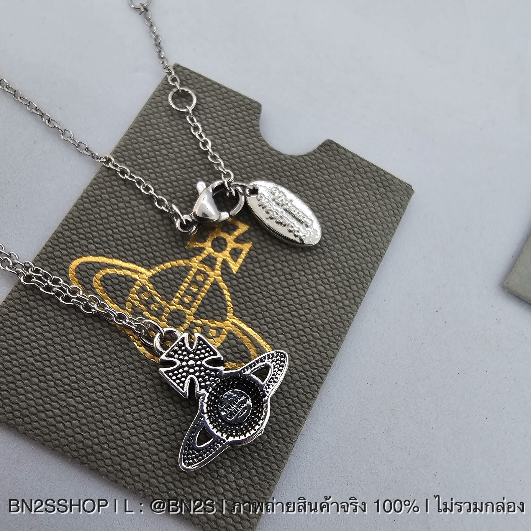 สร้อยคอ | Vivienne Westwood Retro Necklace สร้อยคอจี้ดาวเสาร์ลายวินเทจ สีเงิน