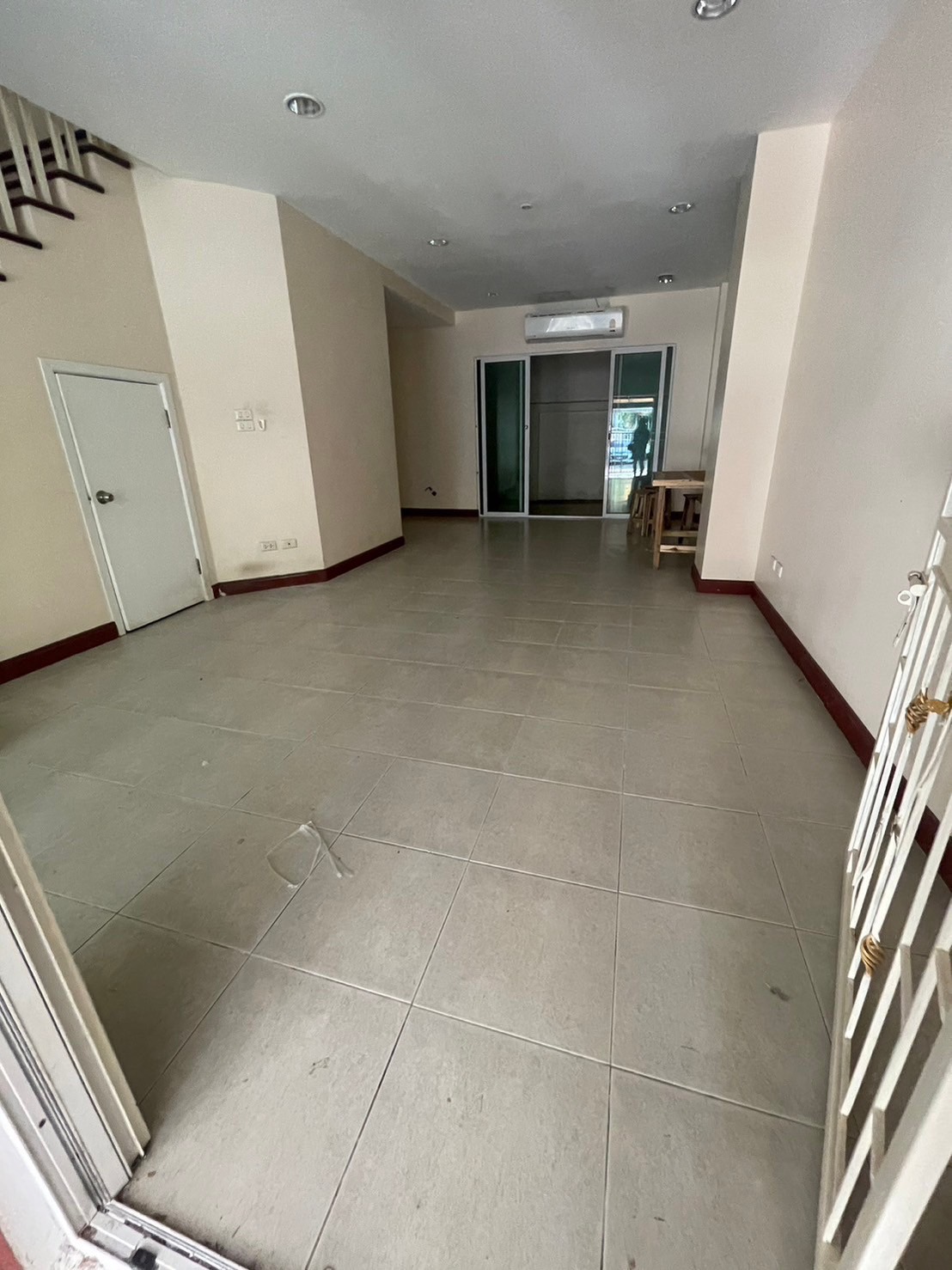 ขายบ้าน หมู่บ้านภุมรินทร์ 807/107 ติดสวนสาธารณะ ใกล้ห้างเซียร์รังสิต