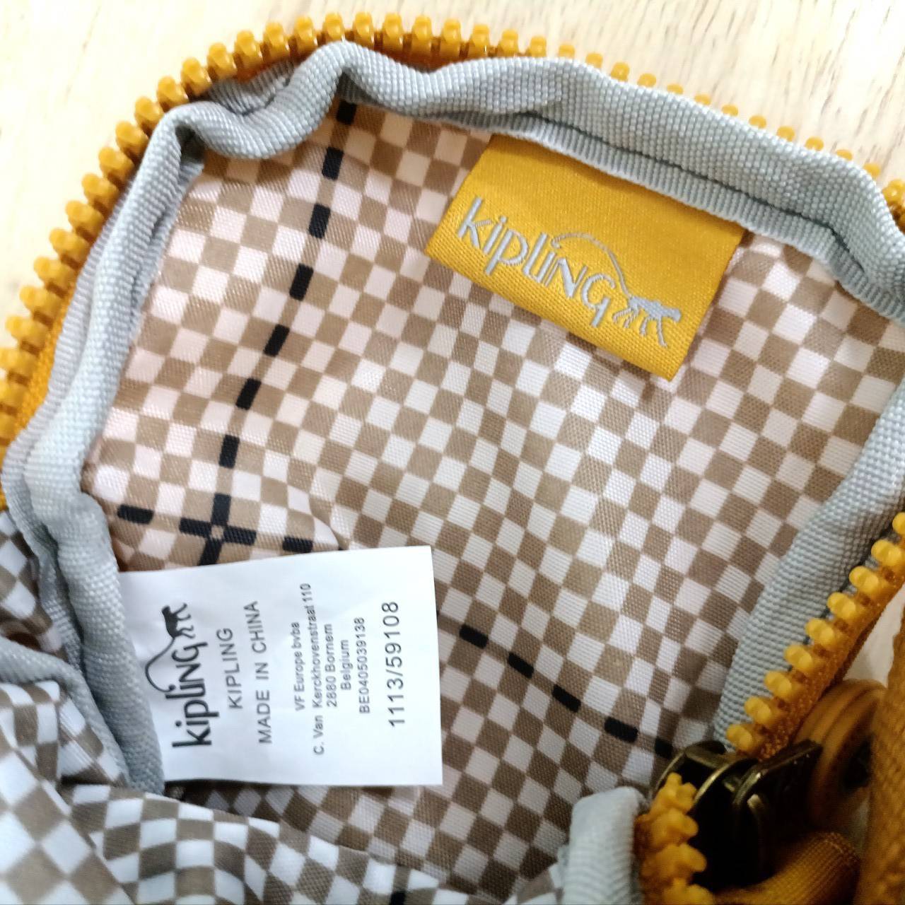 กระเป๋าใส่โทรศัพท์ KIPLING Tally crossbody กระเป๋าคิปลิ้ง