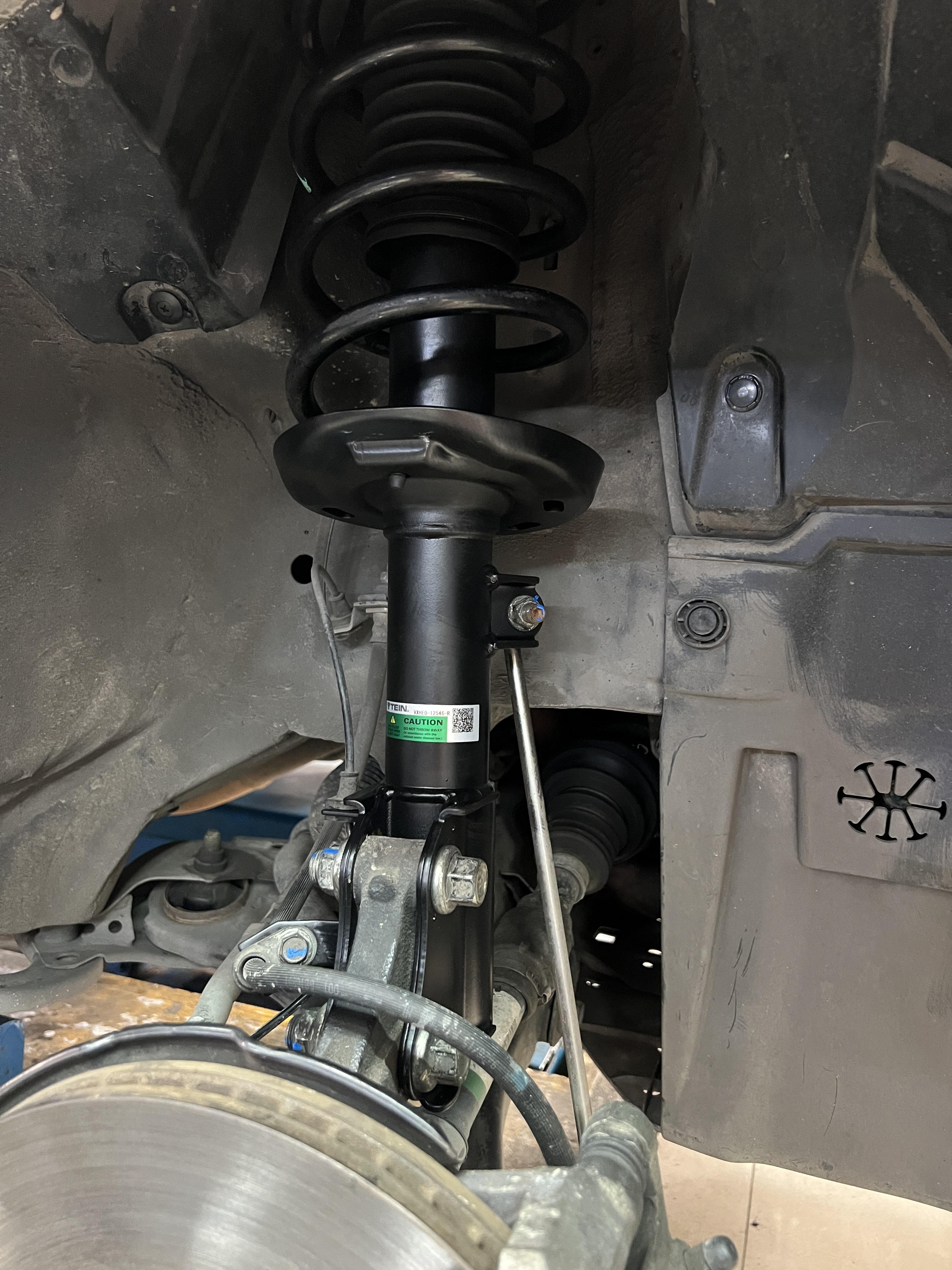 HONDA HRV เข้ารับบริการเปลี่ยนโช้ตอัพรถยนต์ [+] TEIN ENDURA PRO BASIC Location : https://goo.gl/maps/HrNUAZXPN94KvxZ98? รถยนต์มีปัญหาไม่รู้ต้องแก้ตรงไหน ทางเรายินดี ตรวจหาปัญหาและหาวิธีแก้ บอกลูกค้าก่อนลงมือทำเสมอด้วยราคาเป็นธรรม เวลาบริการ วันจันทร์-วันอาทิตย์ 09:00 น. - 17.30 น. #TeinEnduraproBasic #hondahrv #โช้คอัพ #ช่วงล่าง #โช๊ค #ยางรถยนต์