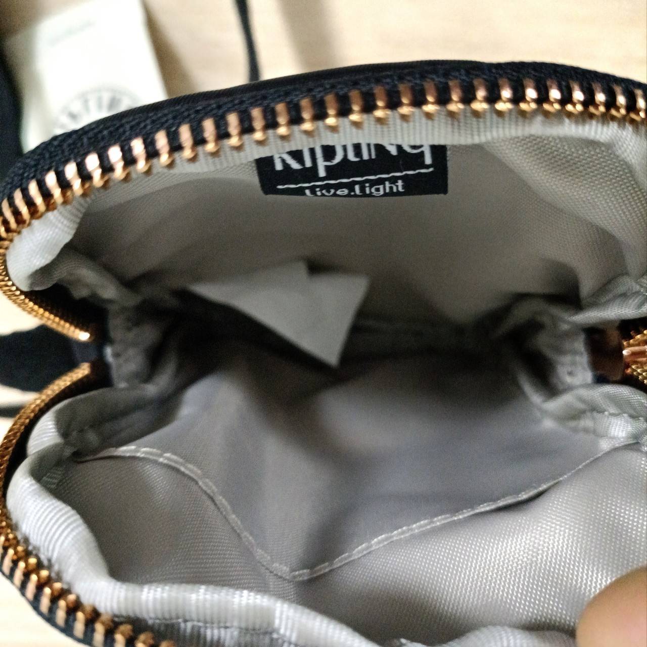 กระเป๋าคิปลิ้ง กระเป๋าใส่มือถือ Kipling Tally