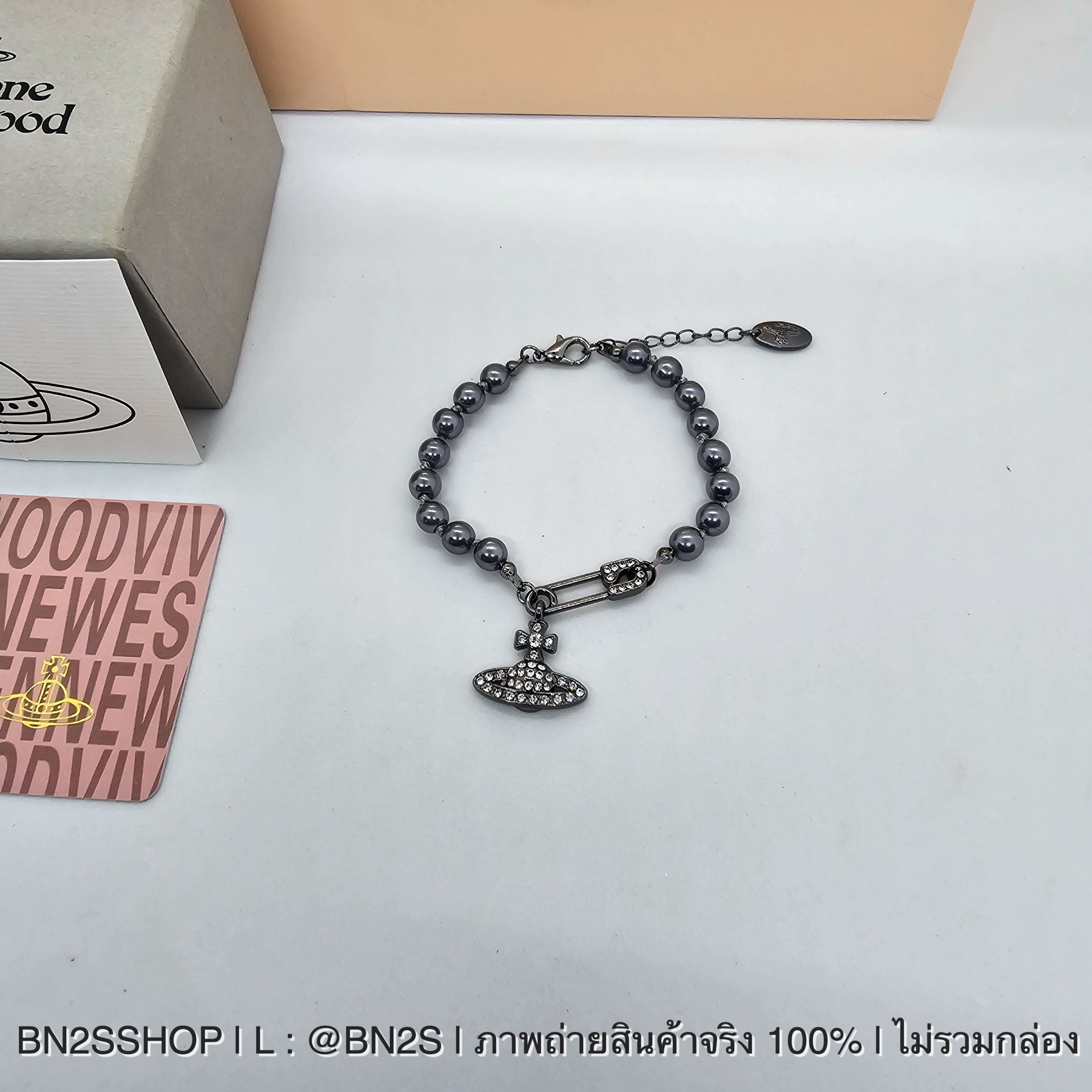 สร้อยแขน | Vivienne Westwood Lucerce ฺBracelet สร้อยแขน ข้อมือ วิเวียน จี้เข็มกลัด สีดำ