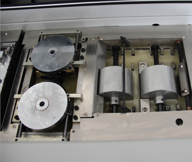 เครื่องเข้าเล่มสันกาวอัตโนมัติยี่้ห้อรุ่น 60R A3 กาวทาข้าง