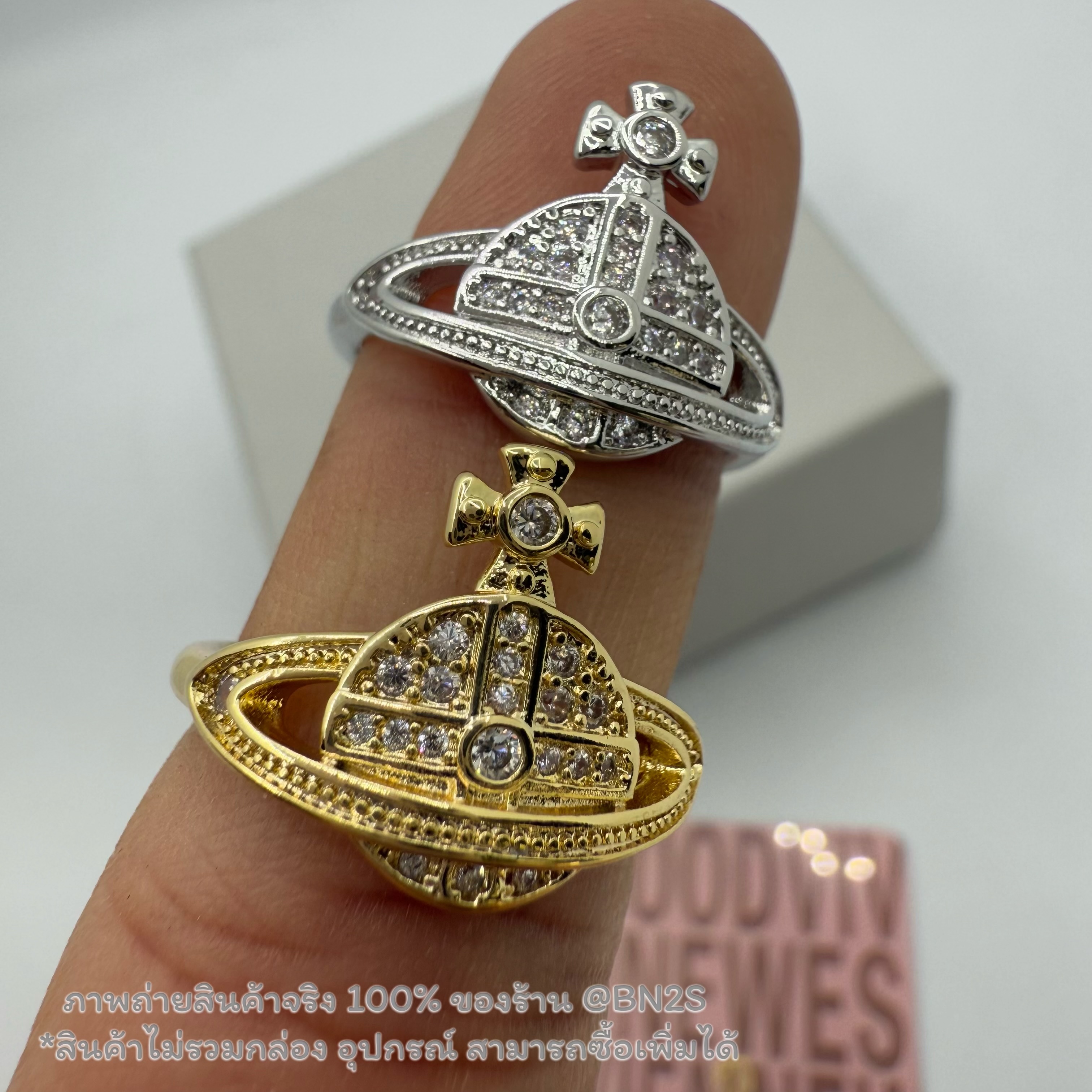 สีทอง * Vivienne Westwood Mini Orb Ring แหวนวิเวียน ดาวเสาร์ ประดับเพชร งานฝังเพชรละเอียด งานสวย ฟรีไซส์ พร้อมส่งในไทย ไม่มีกล่อง อุปกรณ์