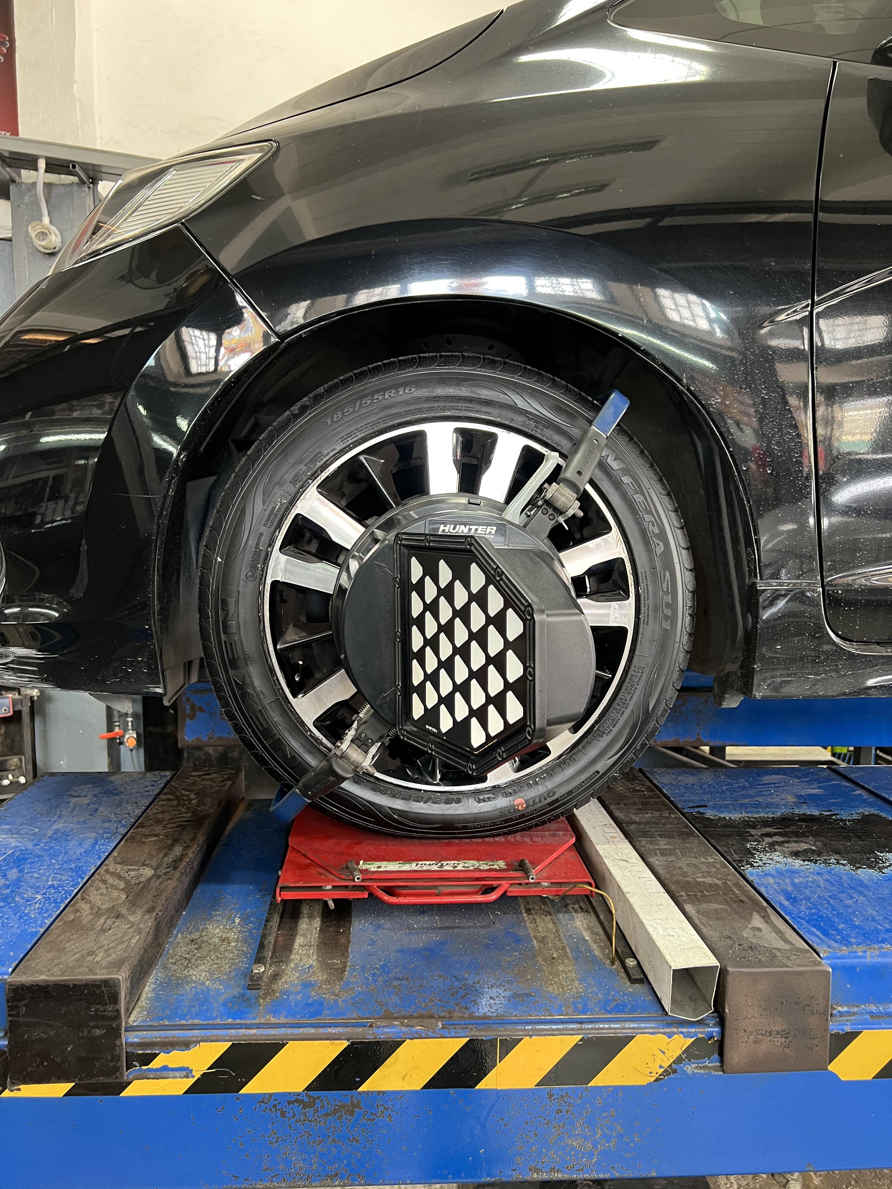 HONDA JAZZ GK เข้ารับบริการเปลี่ยนยางรถยนต์ [+] NEXEN SU1 185/55R16 #ถ่ายให้เป๊ะแชร์ให้ปังกับยางNexen #เส้นต่อไปใช้เน็กเซ็น #nexentirethailand #nexentire #ยางรถยนต์ *เฉาพาะ NEXEN Pirelli ประกันยาง 1 ปี หรือ 25,000 กม. บาด บวม เบียด แตก ระเบิด เปลี่ยนเส้นใหม่ ครับ *เพื่อความรวดเร็วนัดหมายก่อนเข้ารับบริการครับ 𝙊𝙪𝙧 𝙎𝙚𝙧𝙫𝙞𝙘𝙚 บริการทางร้านเรารับทำอะไรบ้าง 👉มียางรถยนต์ทุกยี่ห้อให้เลือกซื้อ 👉โช้คอัพ สปริง 👉เช็คช่วงล่าง แก้ปัญหาให้ตรงจุด 👉ติดตั้งยางแบบไร้รอย 100% 👉บริการสลับยาง ตามอายุ 👉บริการล้างลิ้นปีกผีเสื้อ 👉บริการเช็คระยะรถยนต์ 👉เปลี่ยนถ่ายของเหลวทั้งระบบ 👉ตั้งศูนย์ด้วยเครื่อง HUNTER นำเข้าจาก USA สอบถามข้อมูลเพิ่มเติม หรือนัดหมายเข้ารับบริการ ☎️ : 08-6569-1915 ☎️ : 08-6544-5963 Line id : @88rw Facebook : https://www.facebook.com/88rwtire Location : https://goo.gl/maps/HrNUAZXPN94KvxZ98? #รถยนต์มีปัญหาไม่รู้ต้องแก้ตรงไหน ทางเรายินดี ตรวจหาปัญหาและหาวิธีแก้ บอกลูกค้าก่อนลงมือทำเสมอราคาเป็นธรรม #nexentires